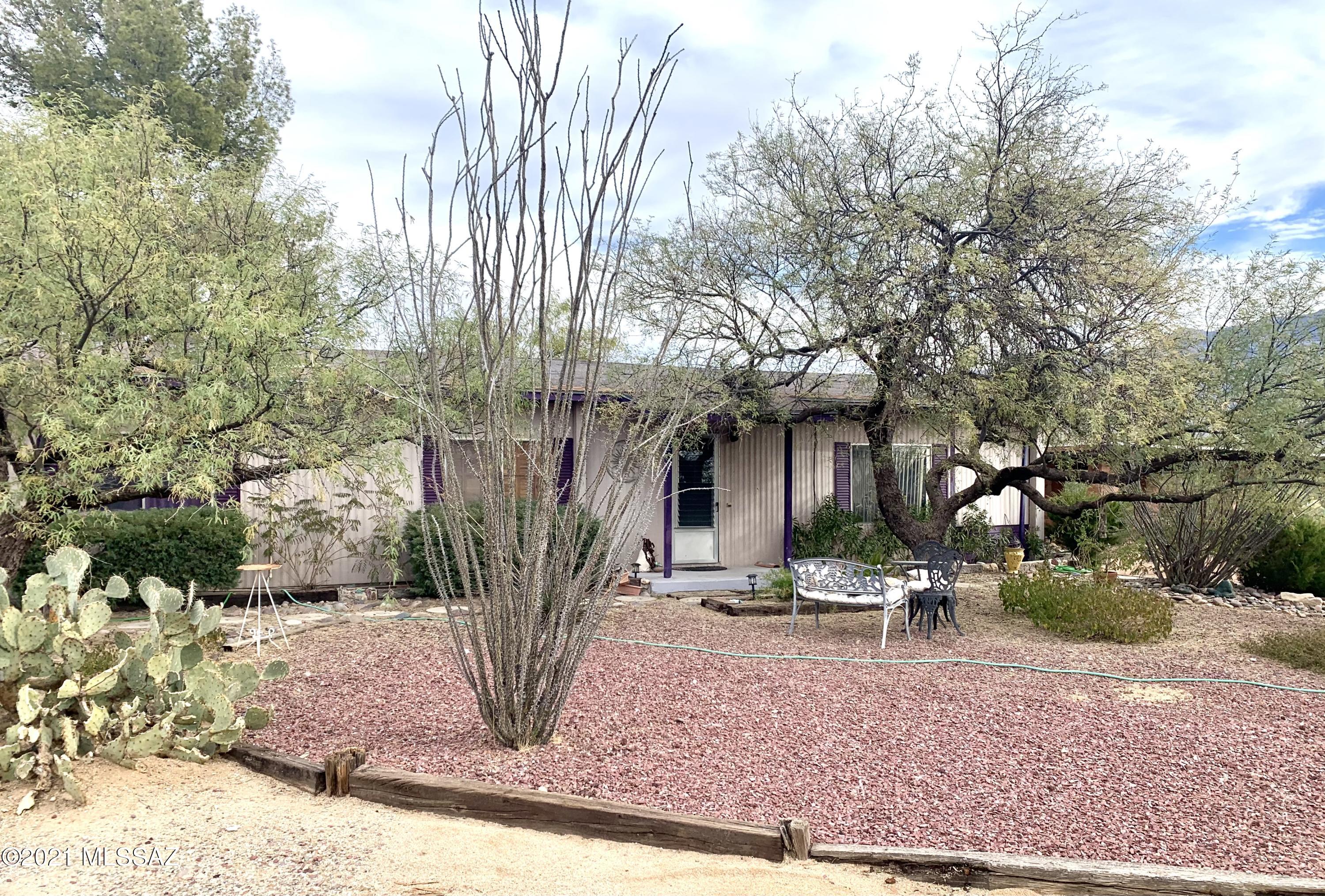 3161 E Thistle Street
