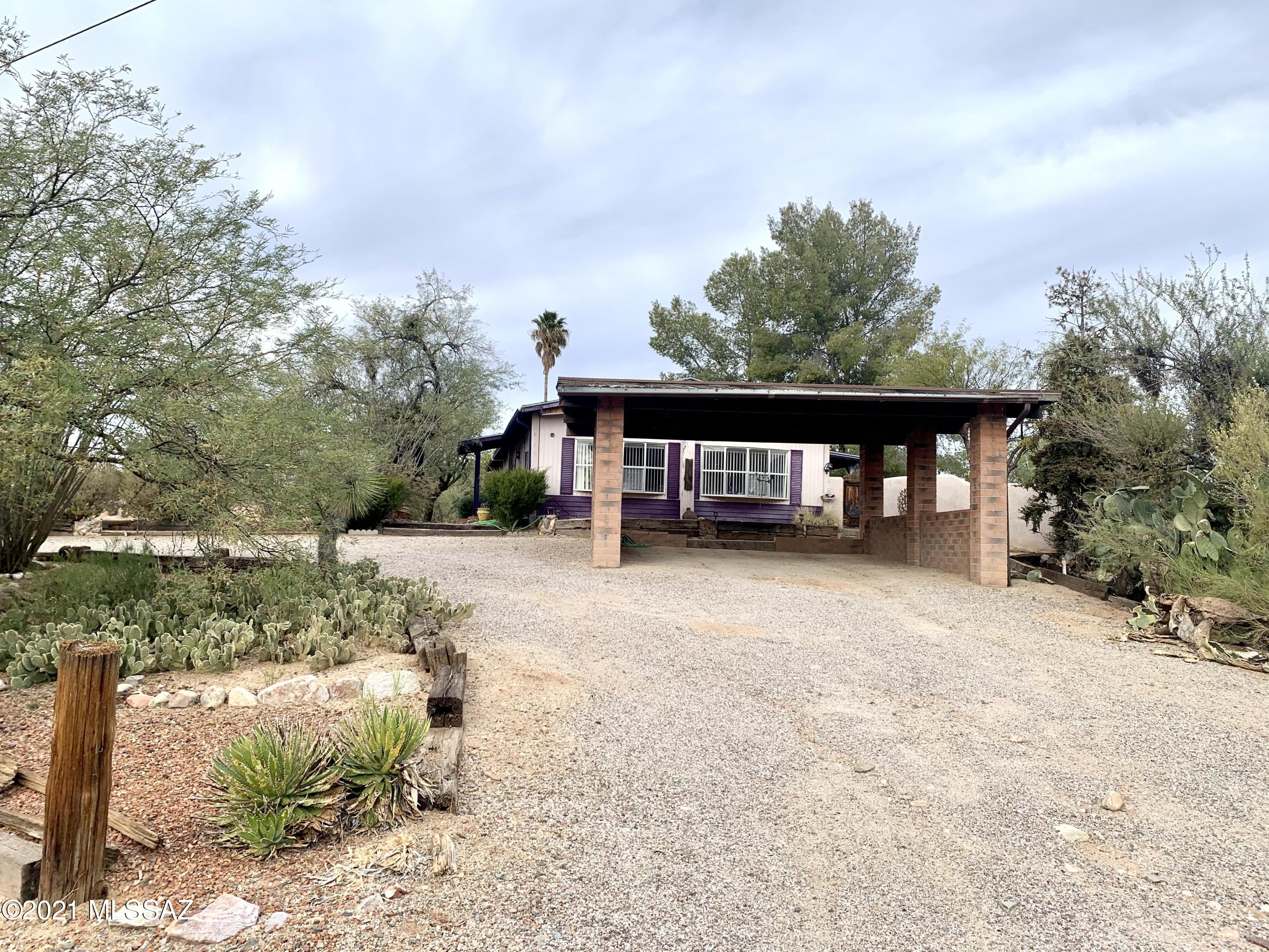 3161 E Thistle Street