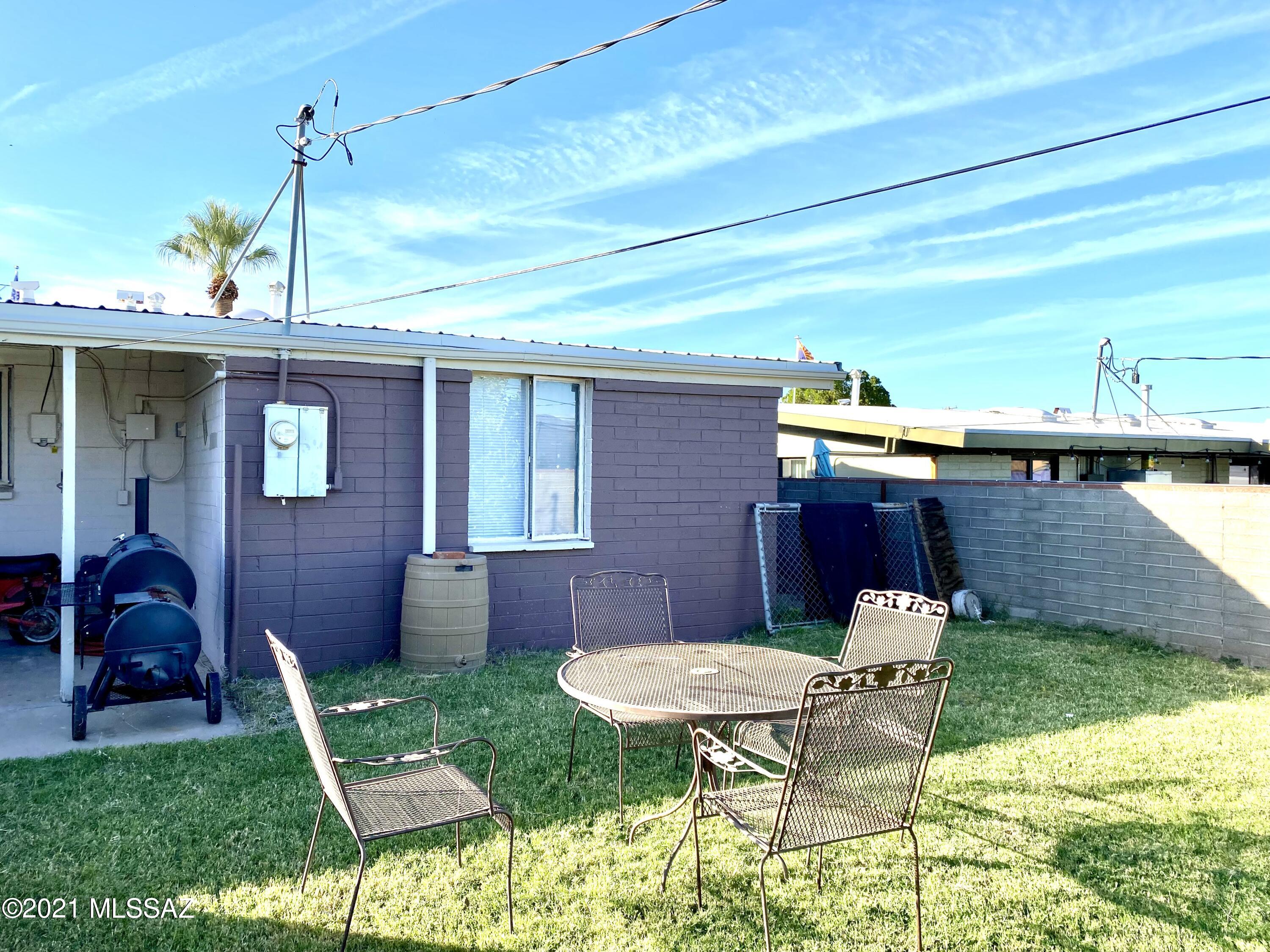 929 W 6Th Avenue