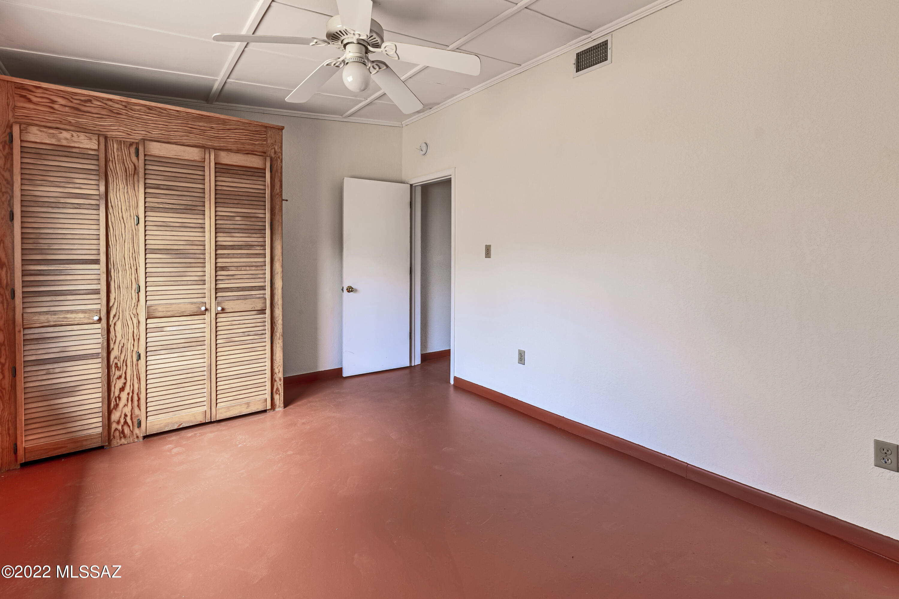 149 N Cedar Ridge Drive