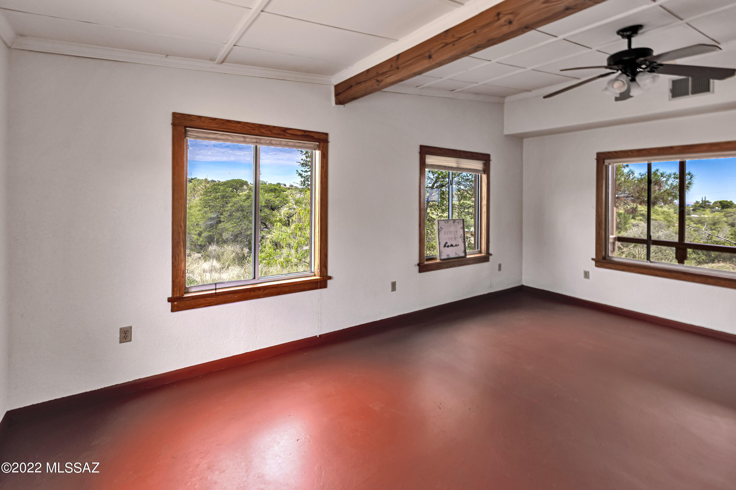 149 N Cedar Ridge Drive