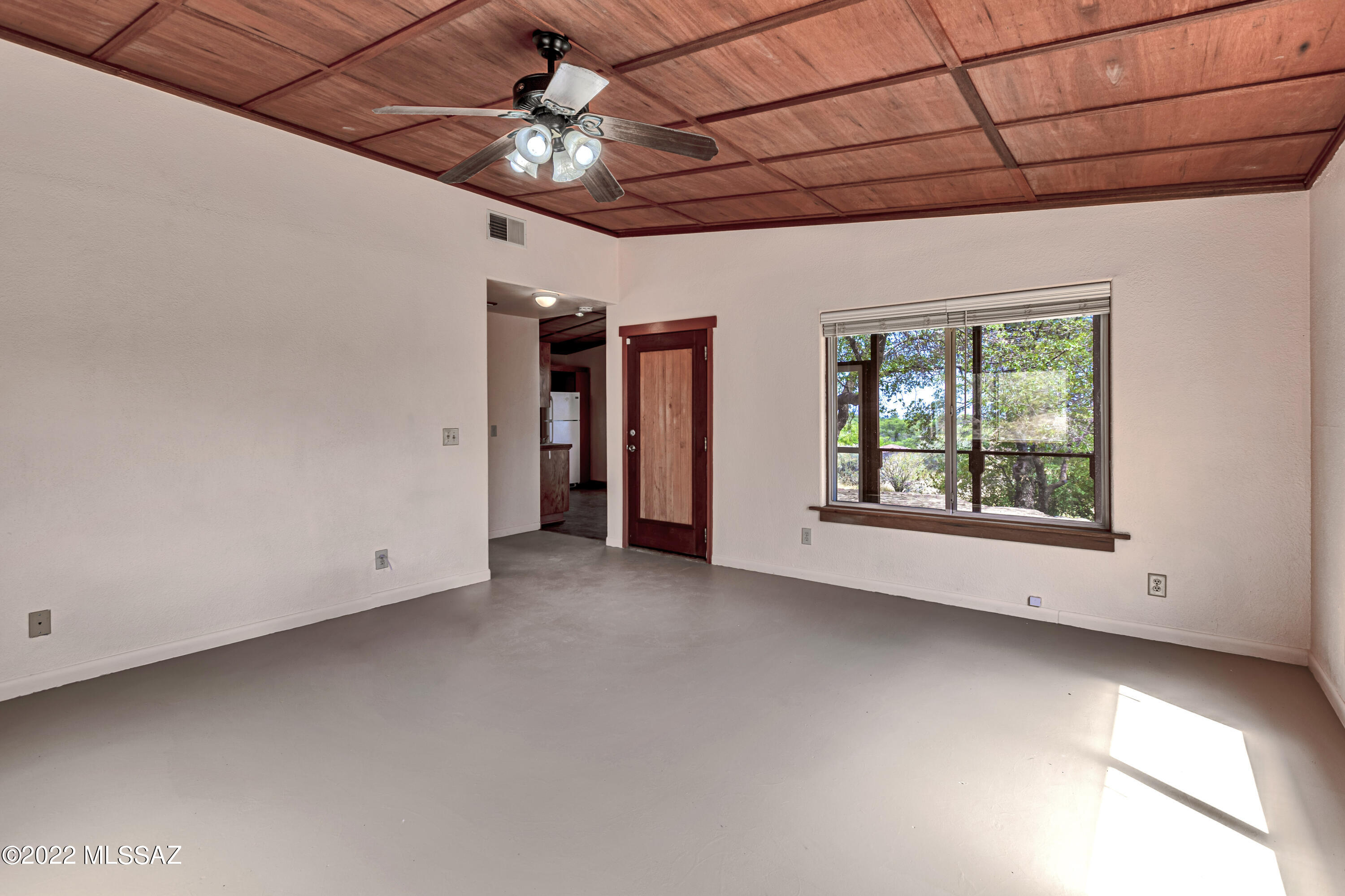 149 N Cedar Ridge Drive