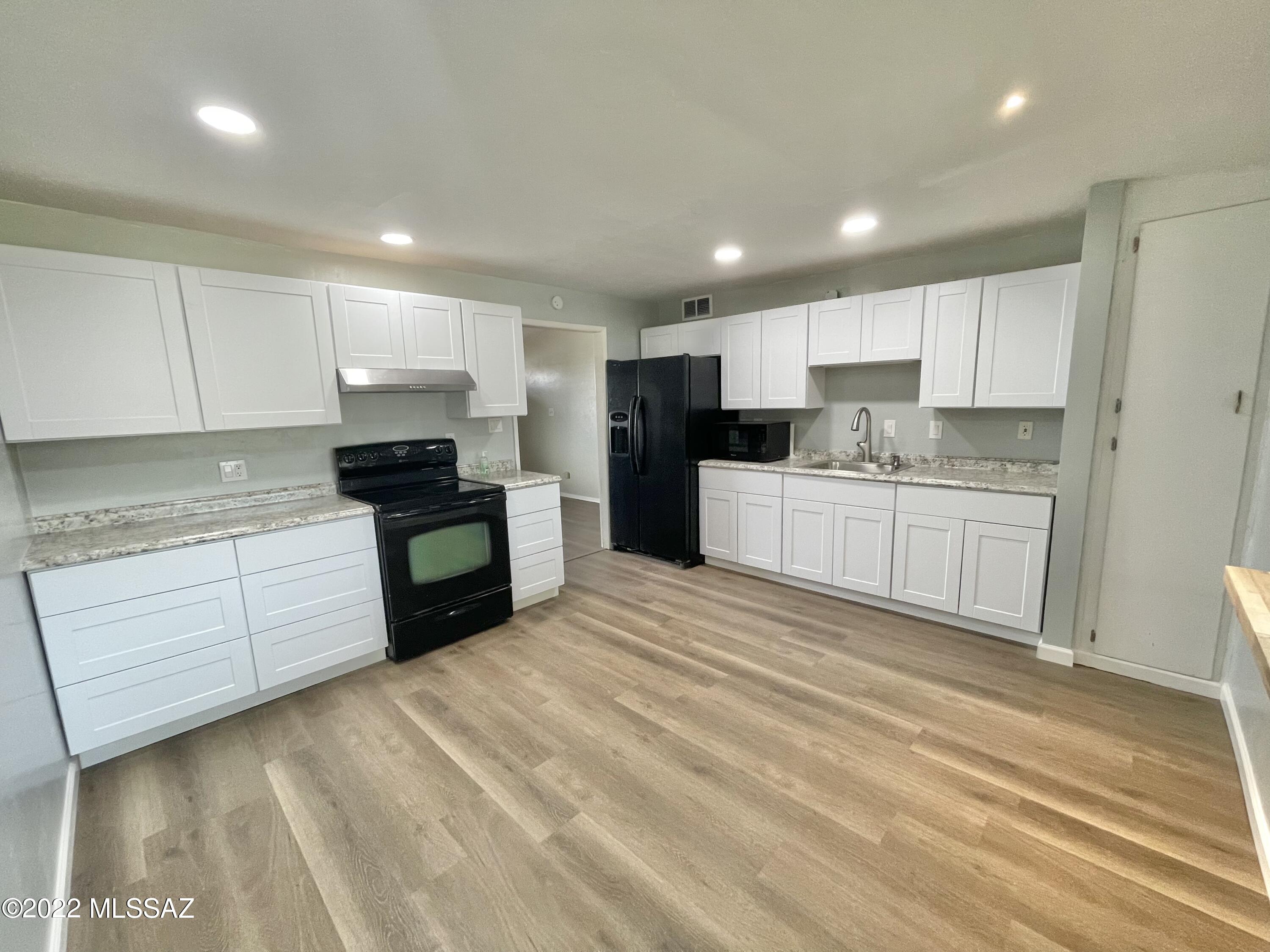 114 W Webb Drive