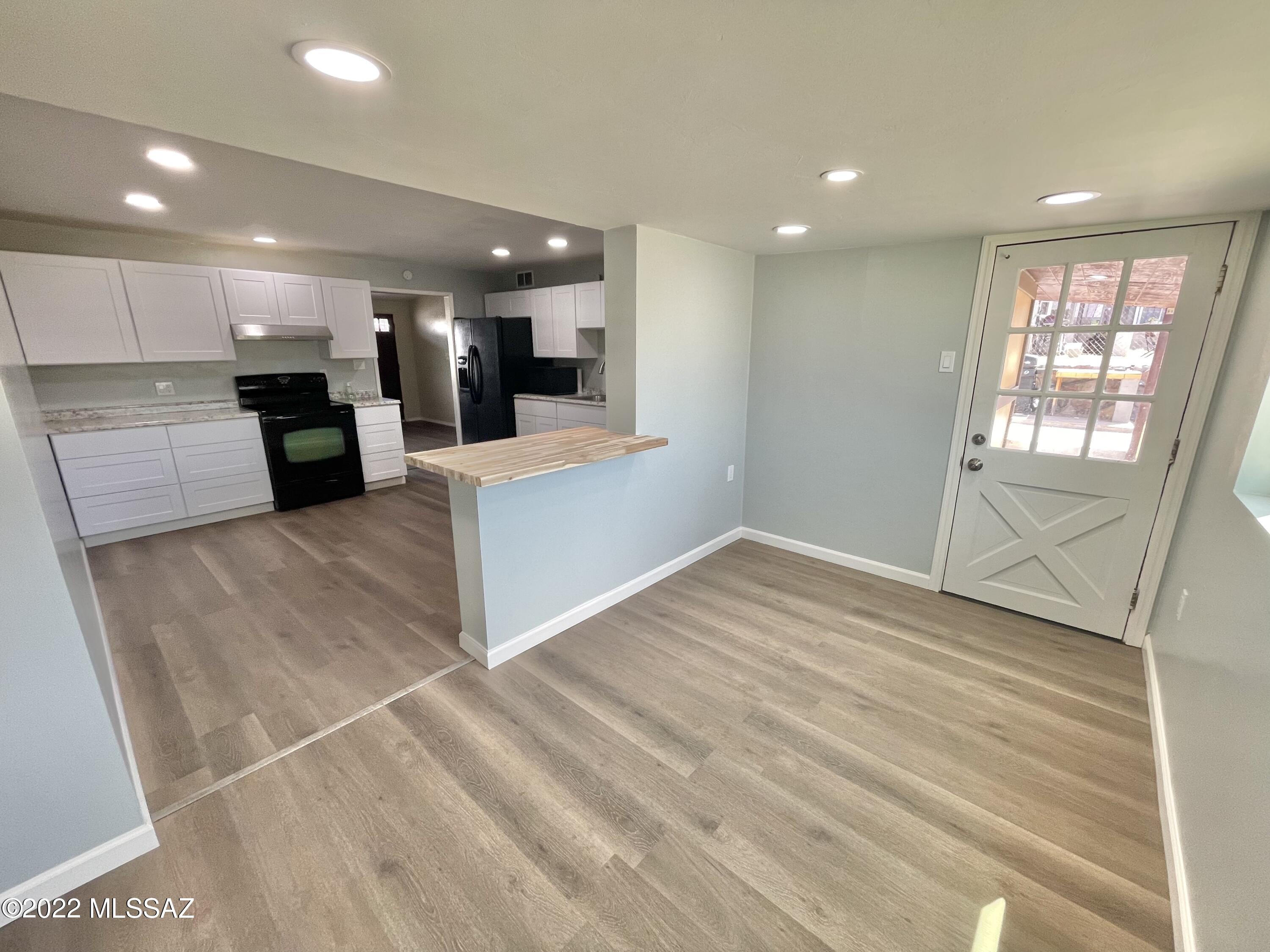 114 W Webb Drive