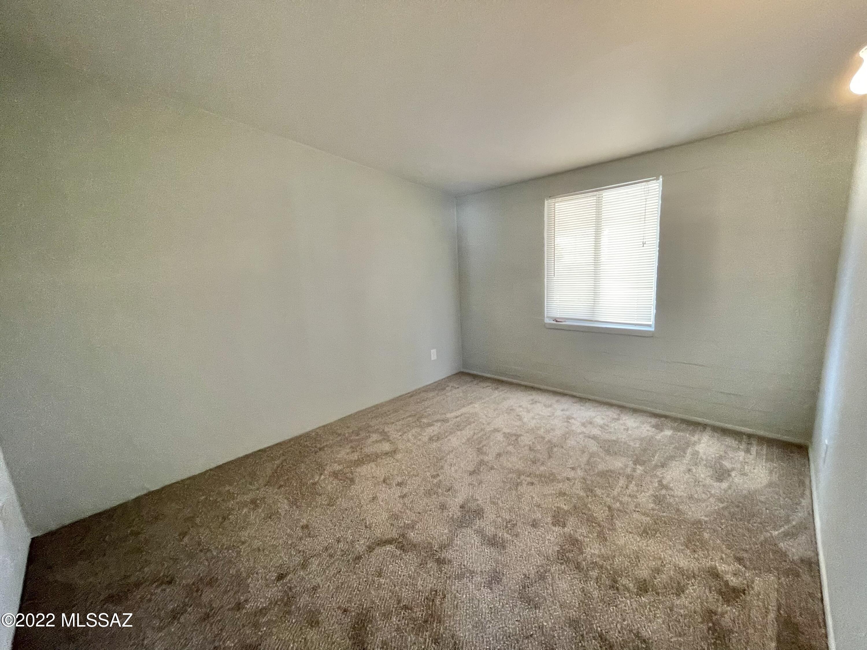 114 W Webb Drive