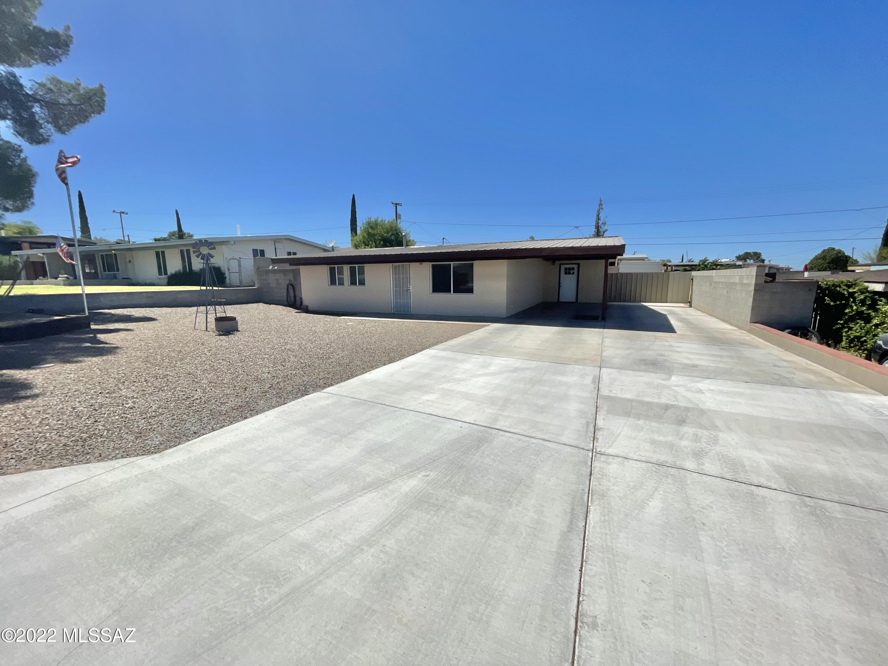 114 W Webb Drive