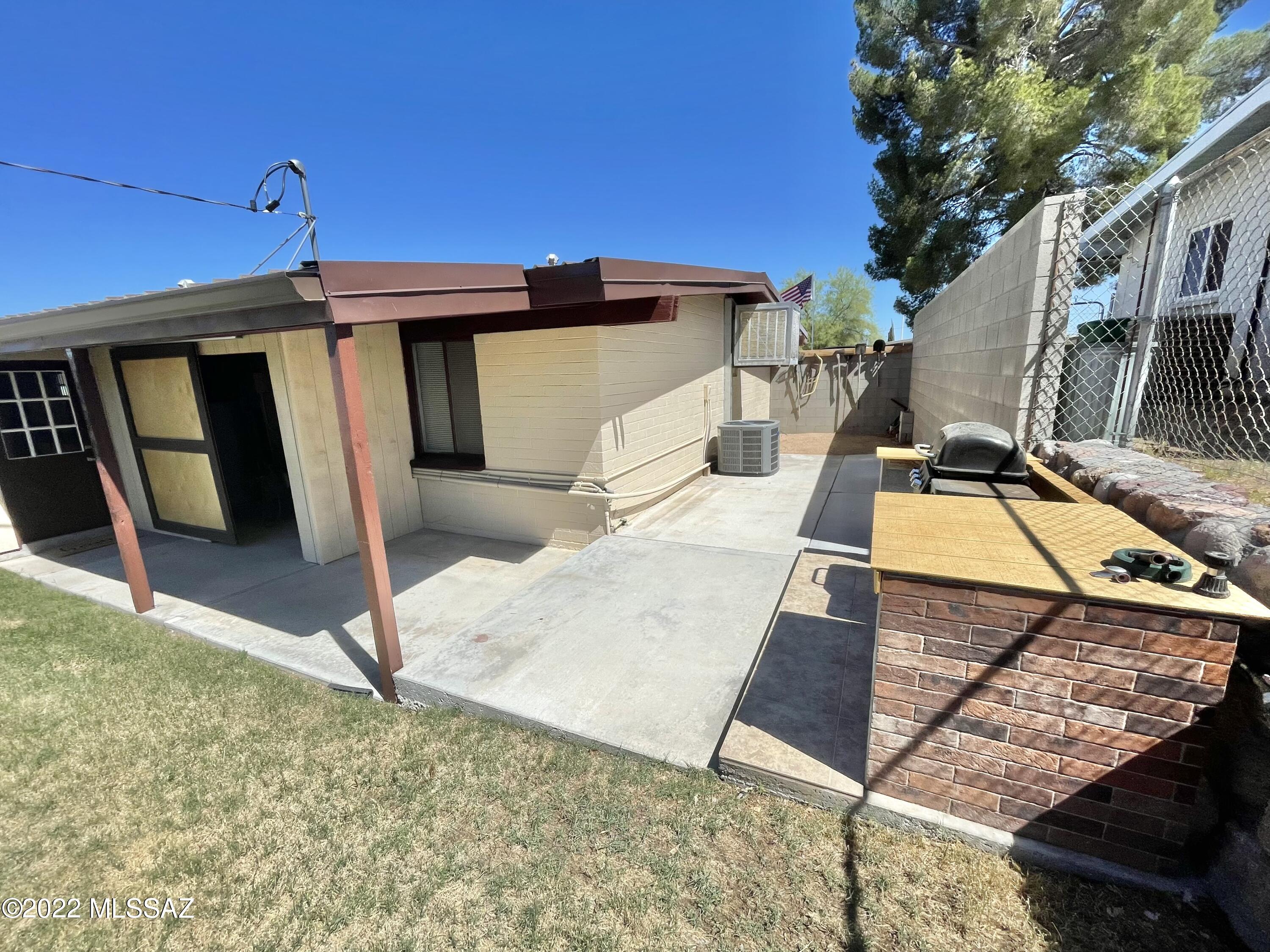 114 W Webb Drive