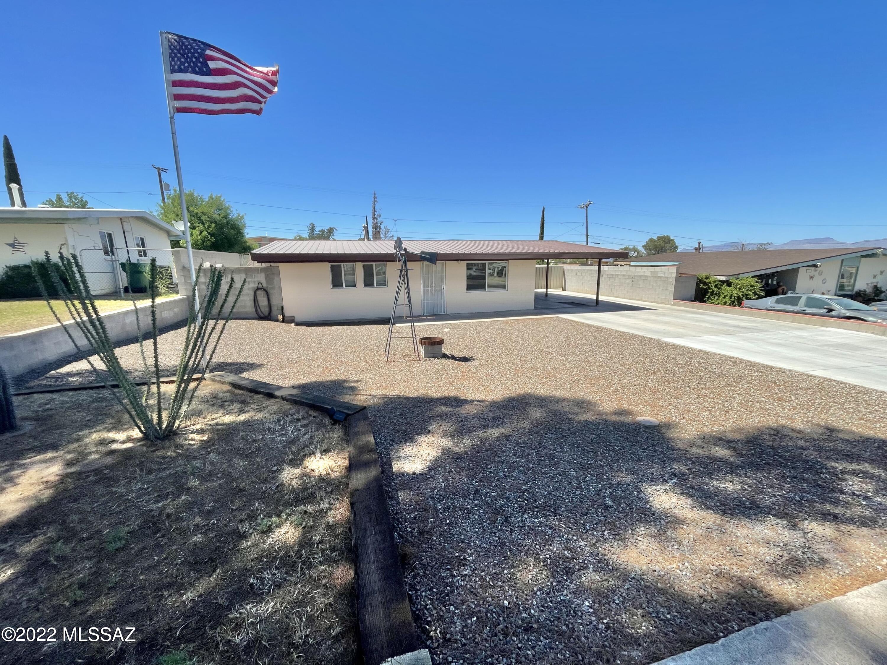 114 W Webb Drive