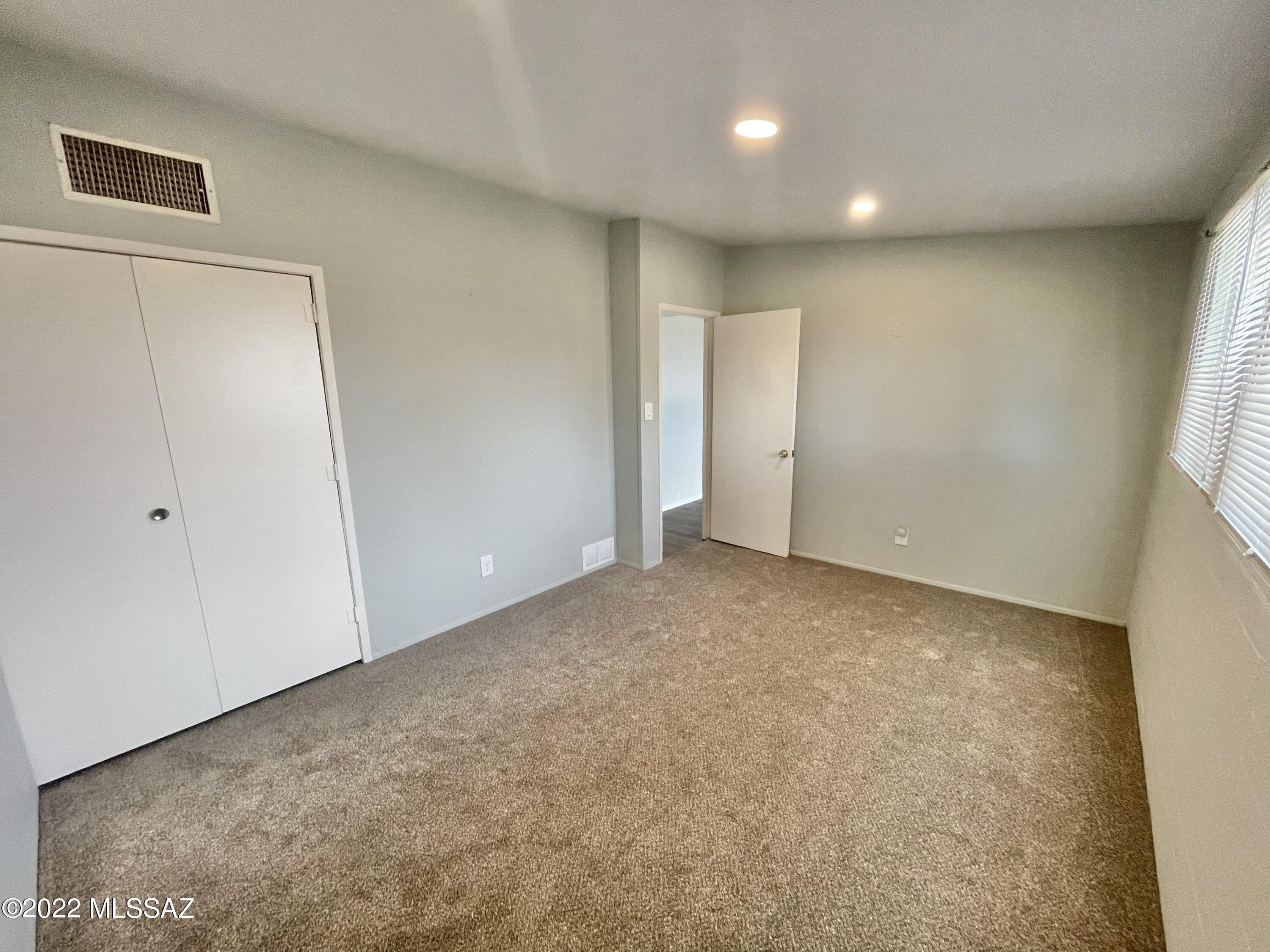 114 W Webb Drive