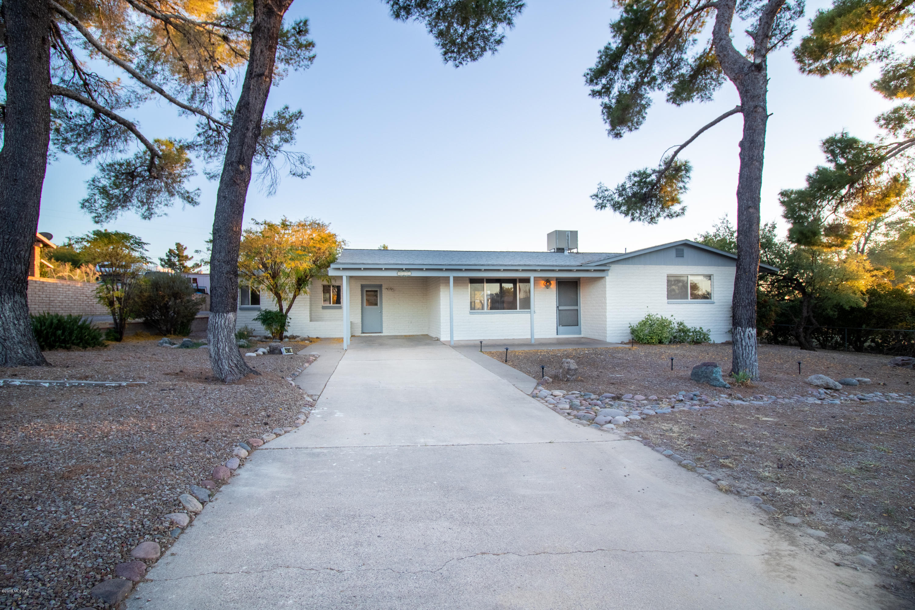 2145 W Paseo Redondo