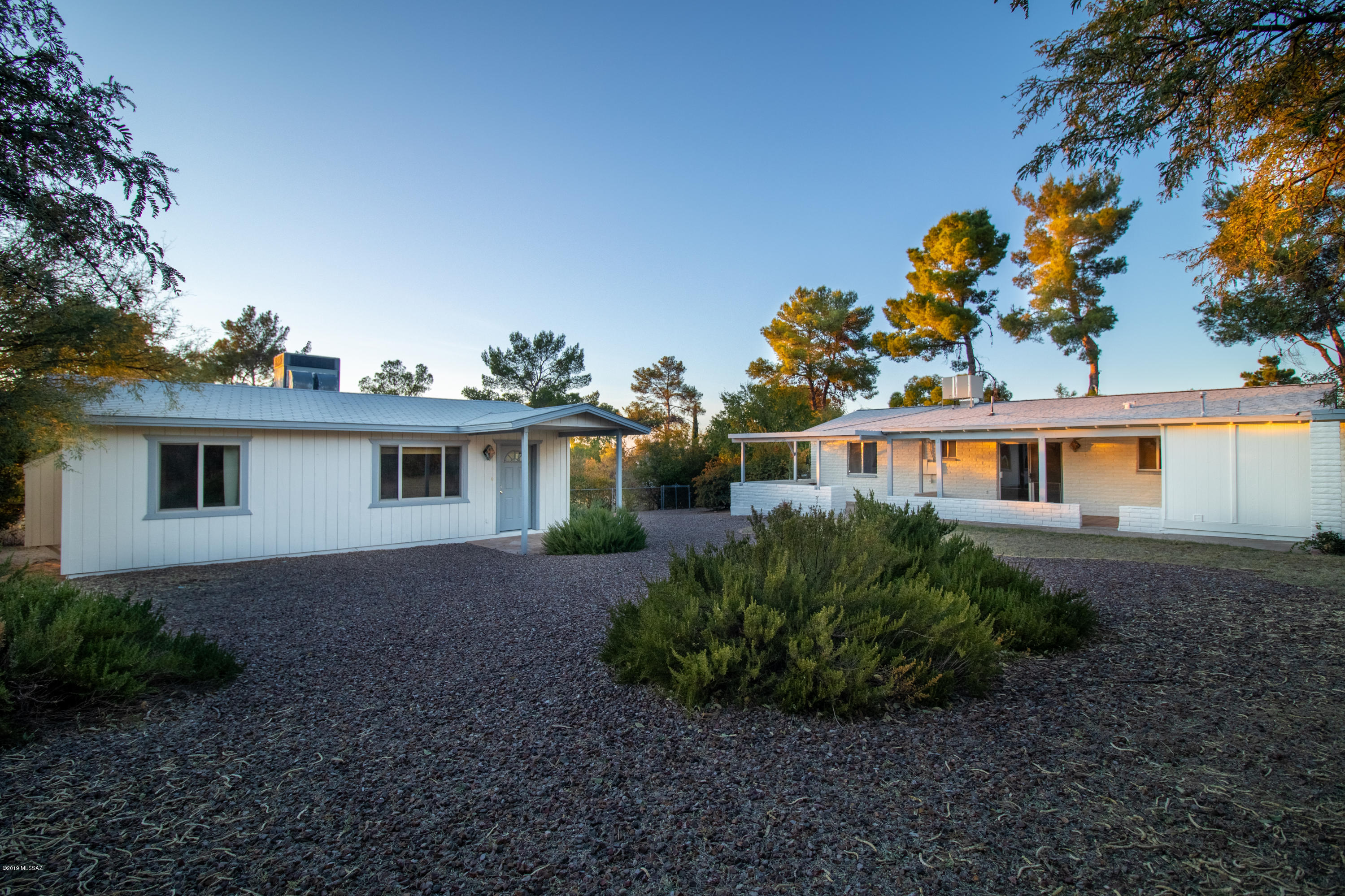 2145 W Paseo Redondo