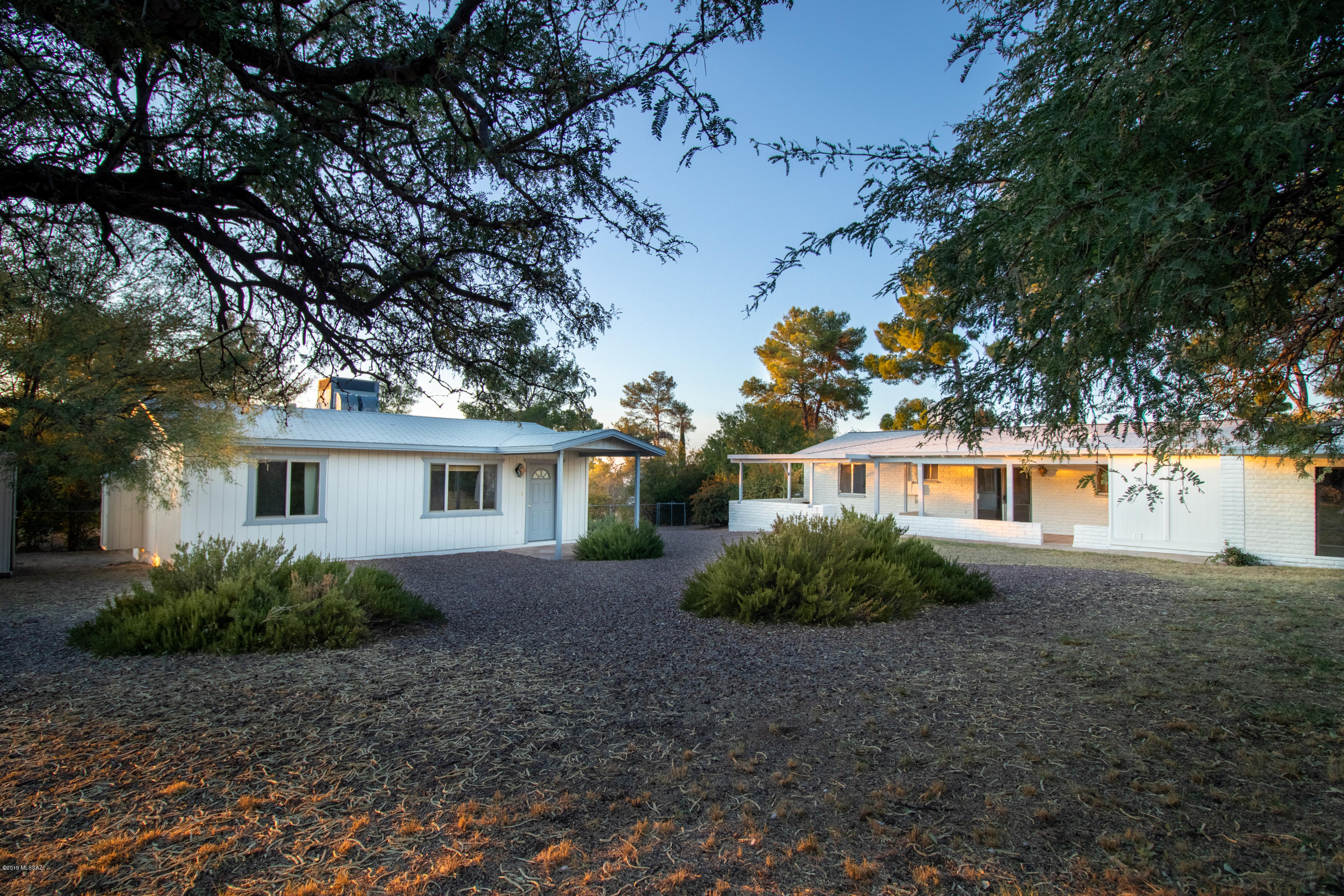 2145 W Paseo Redondo