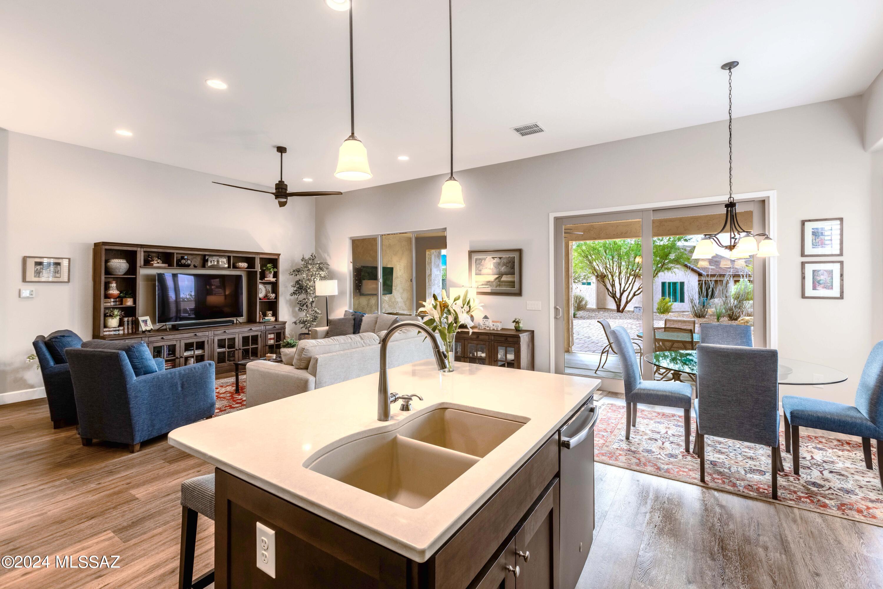 61711 E Dead Wood Trail