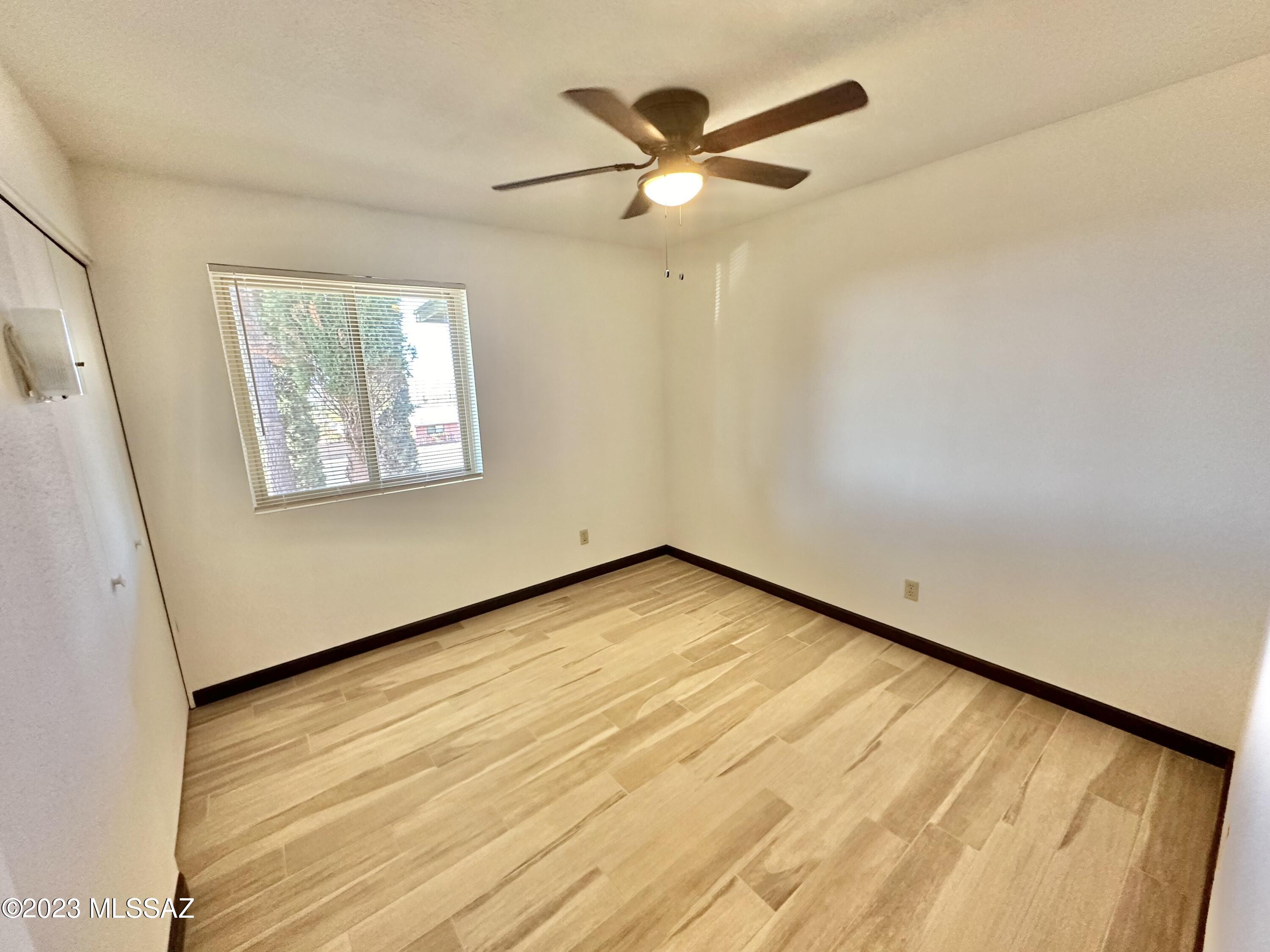 1905 W Paseo Redondo