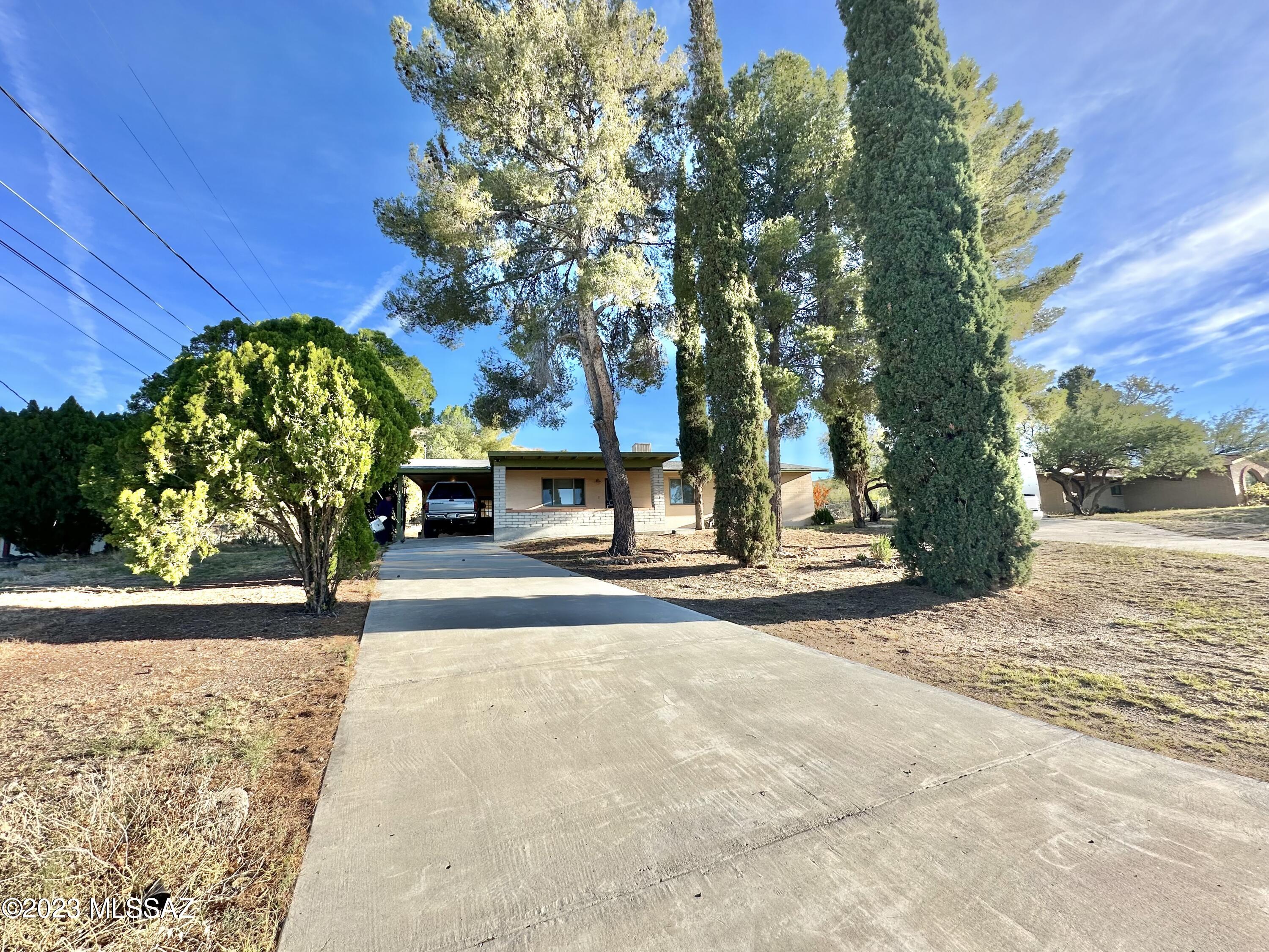 1905 W Paseo Redondo