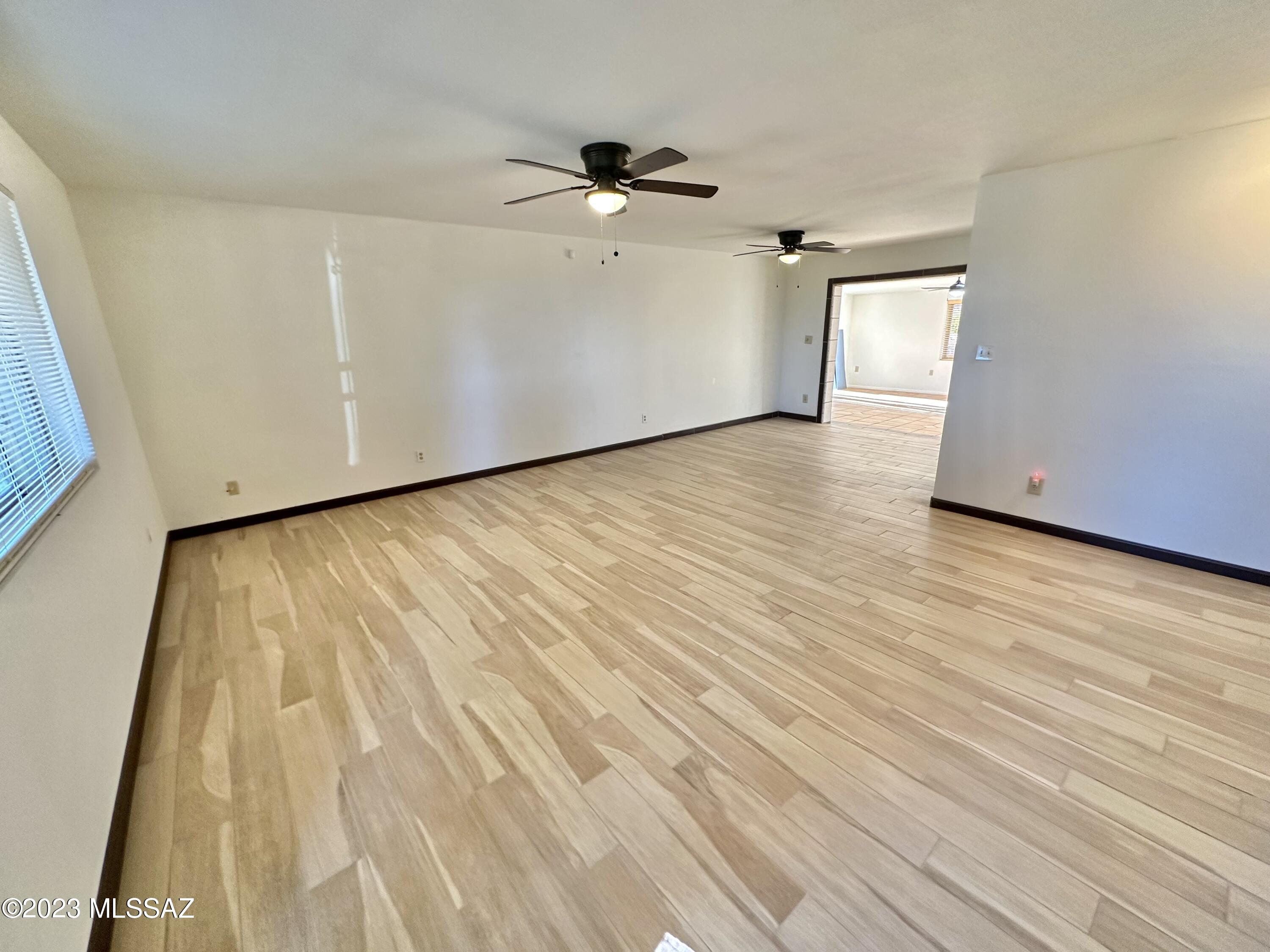 1905 W Paseo Redondo