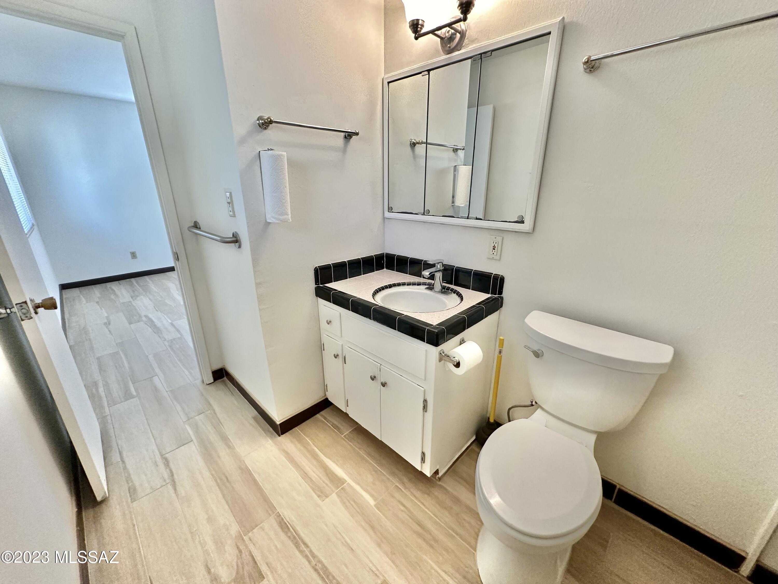1905 W Paseo Redondo