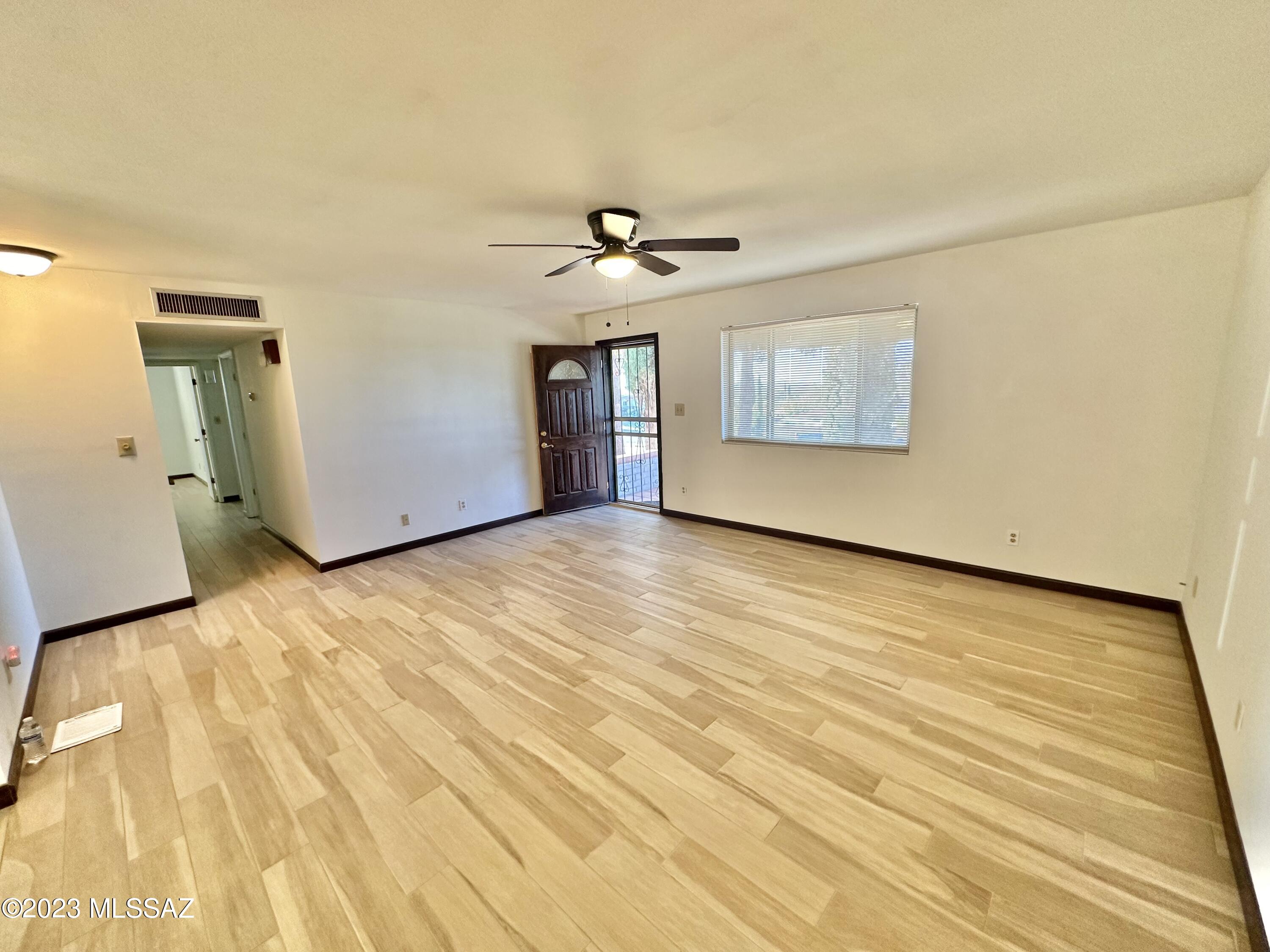 1905 W Paseo Redondo