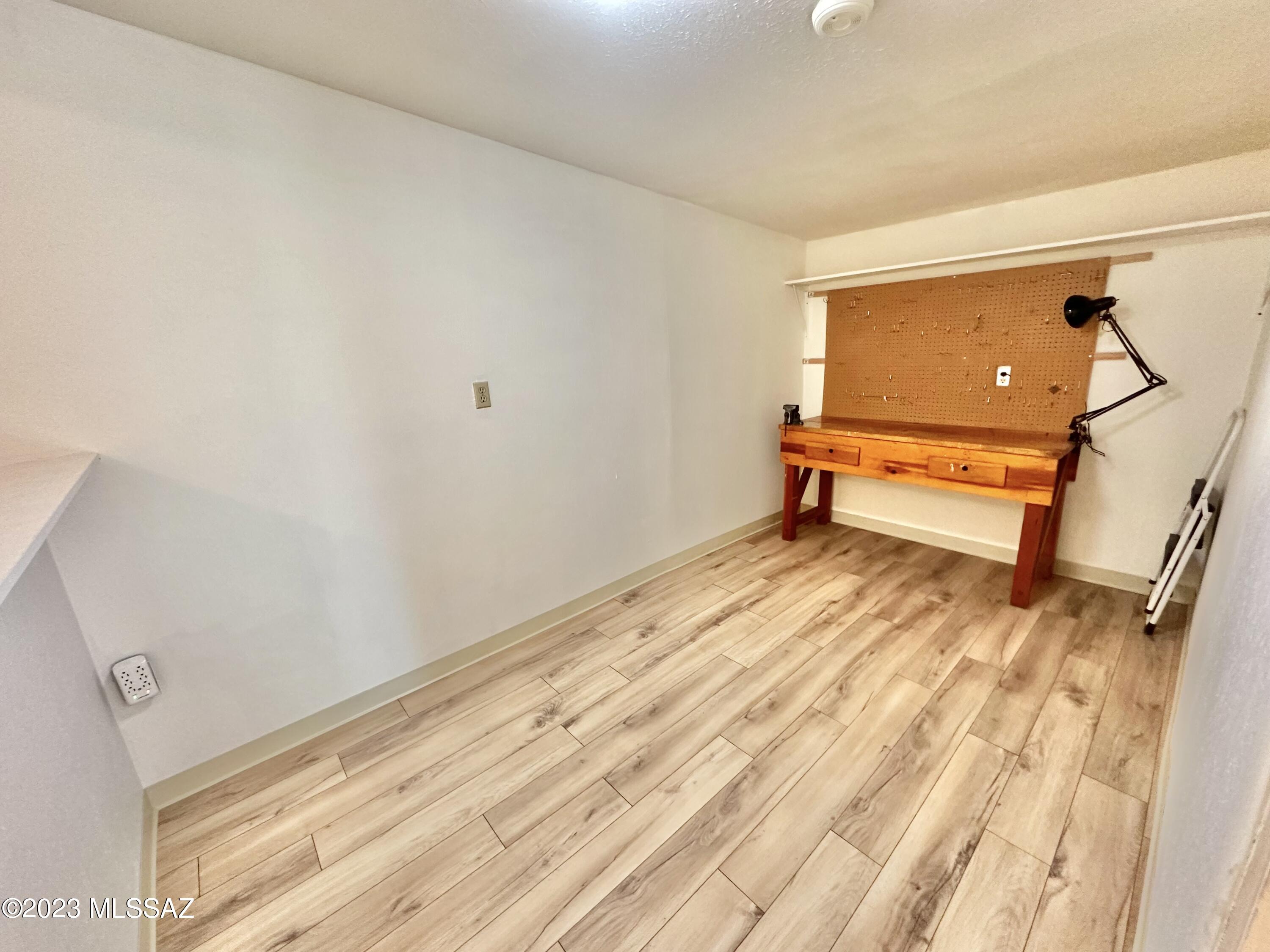 1905 W Paseo Redondo