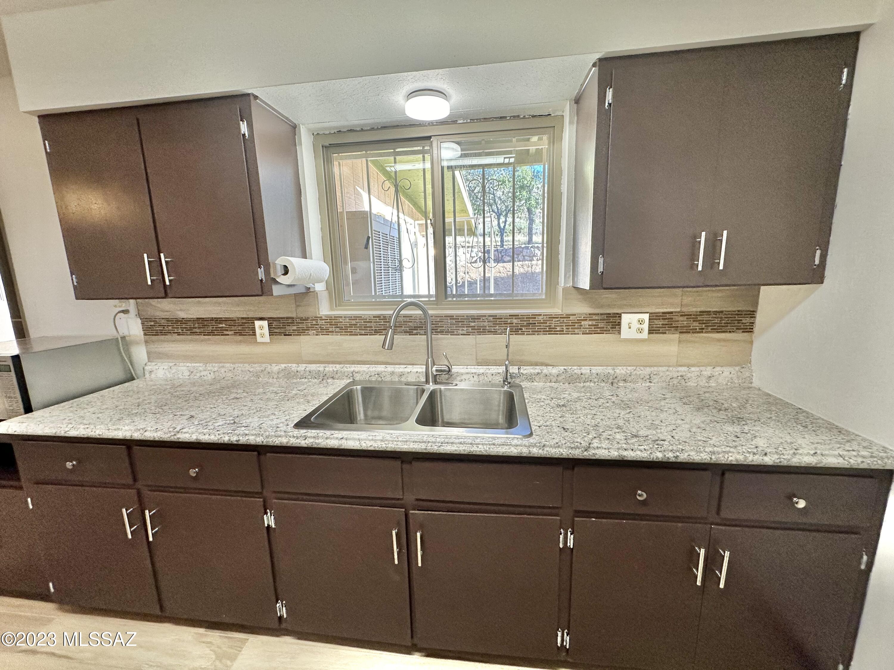 1905 W Paseo Redondo