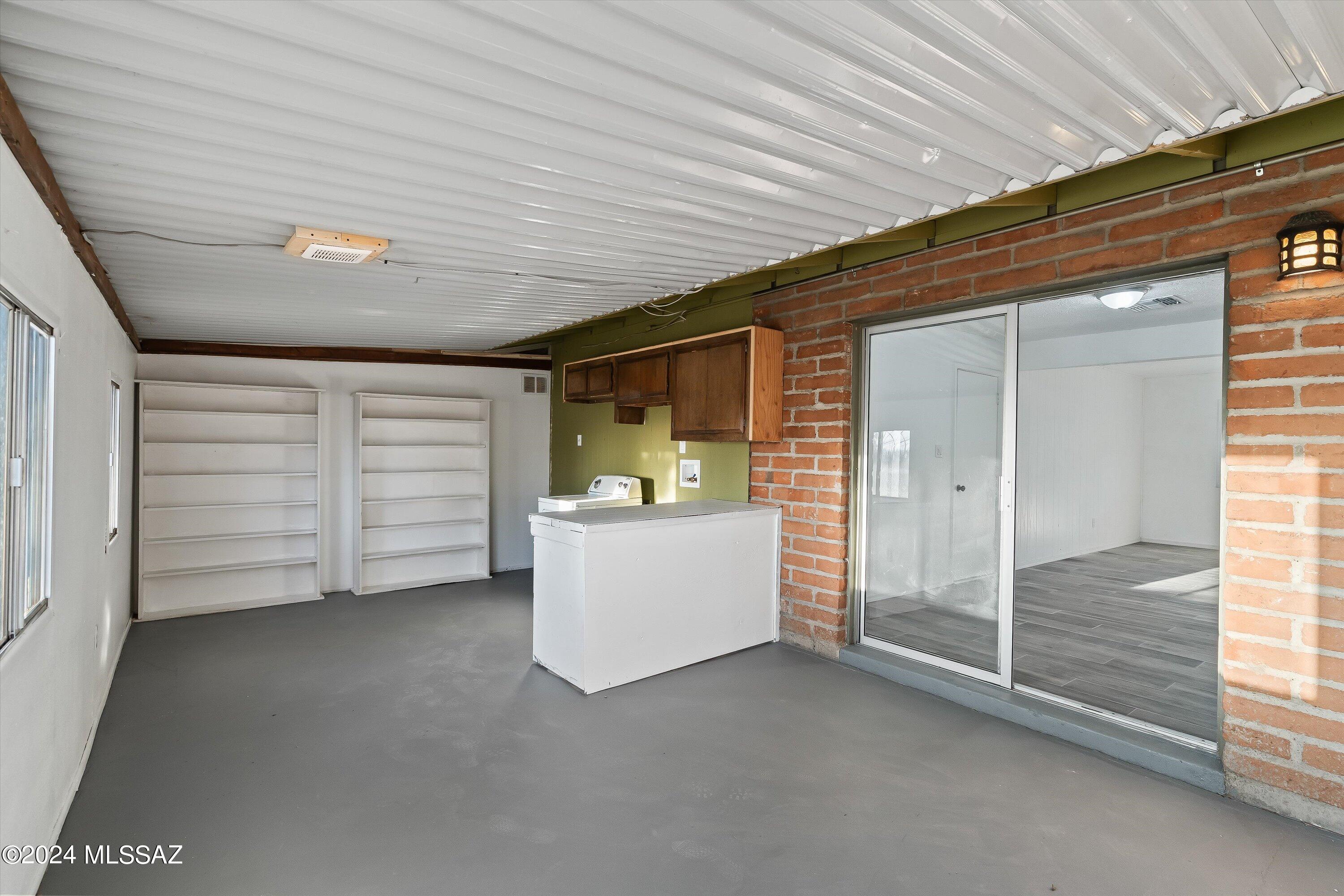 1550 N Calle Coruna