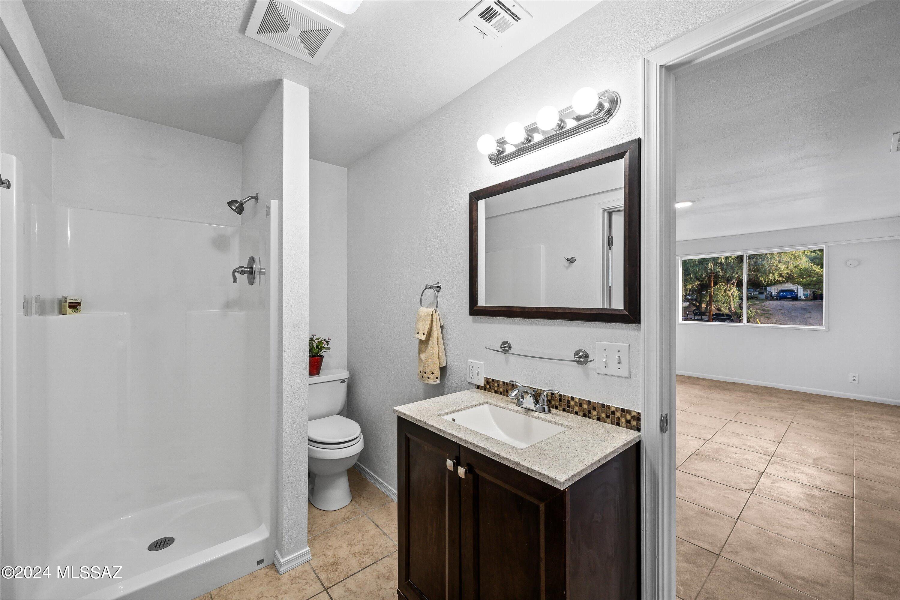 465 N Chaparral Street