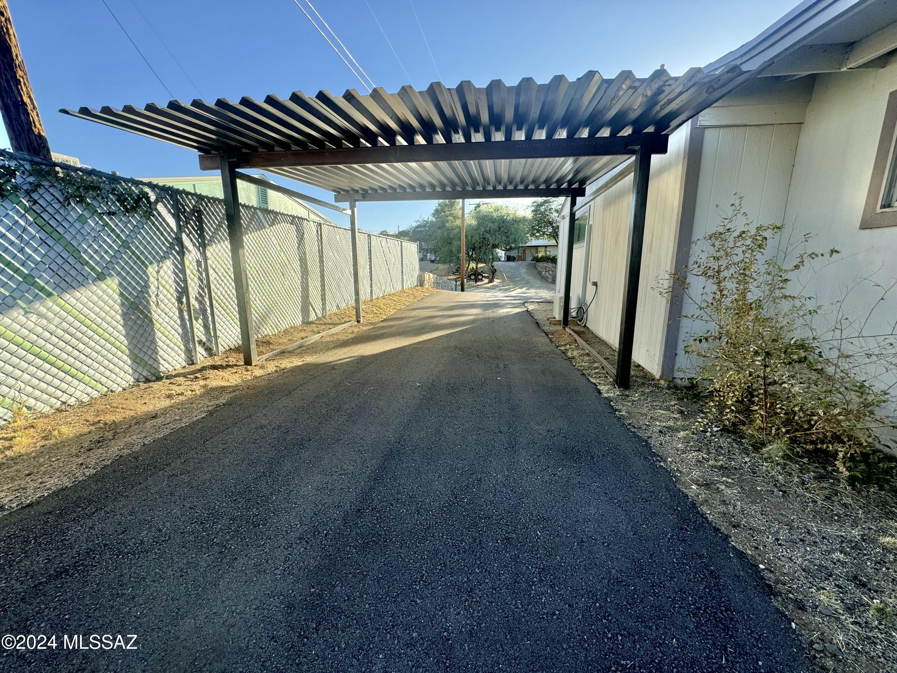 465 N Chaparral Street