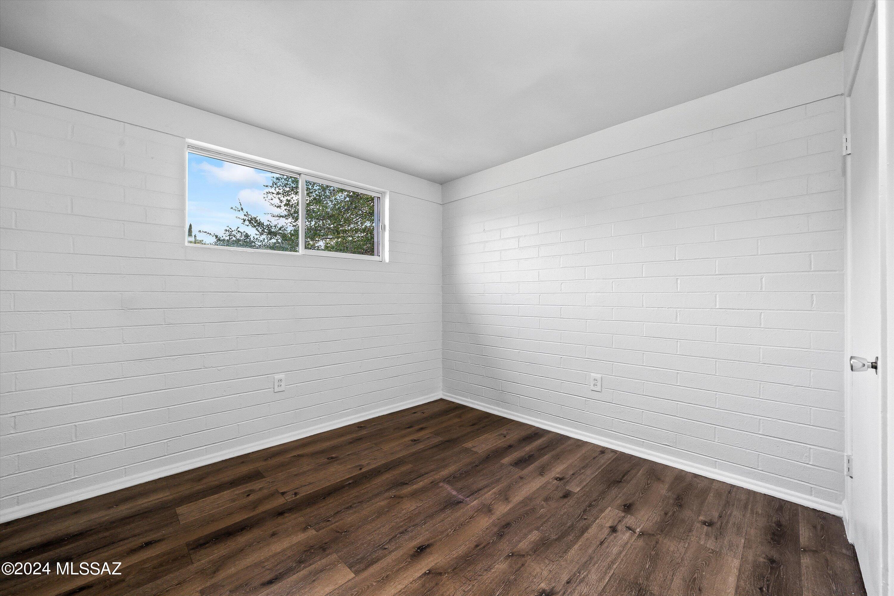 465 N Chaparral Street