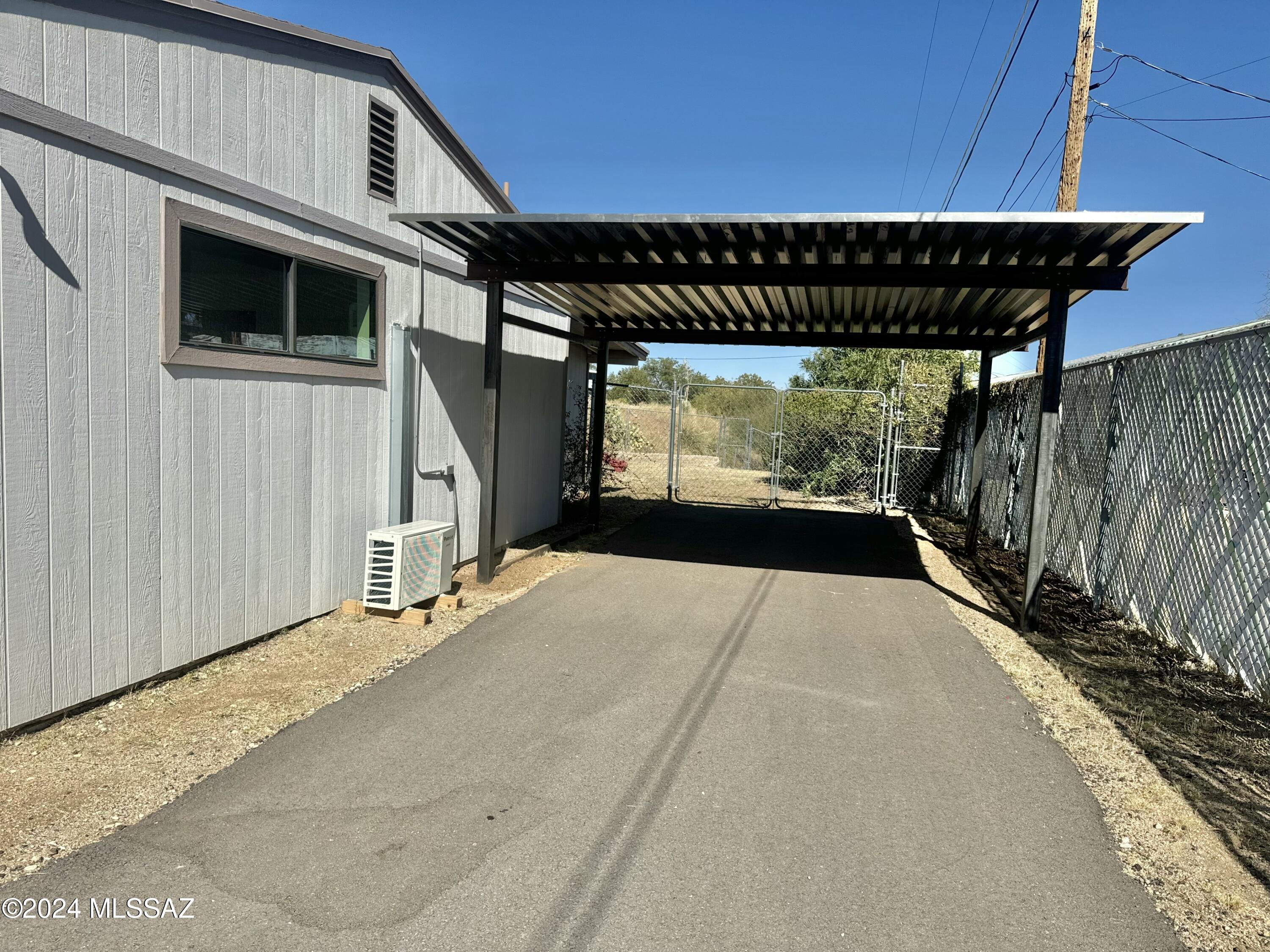 465 N Chaparral Street