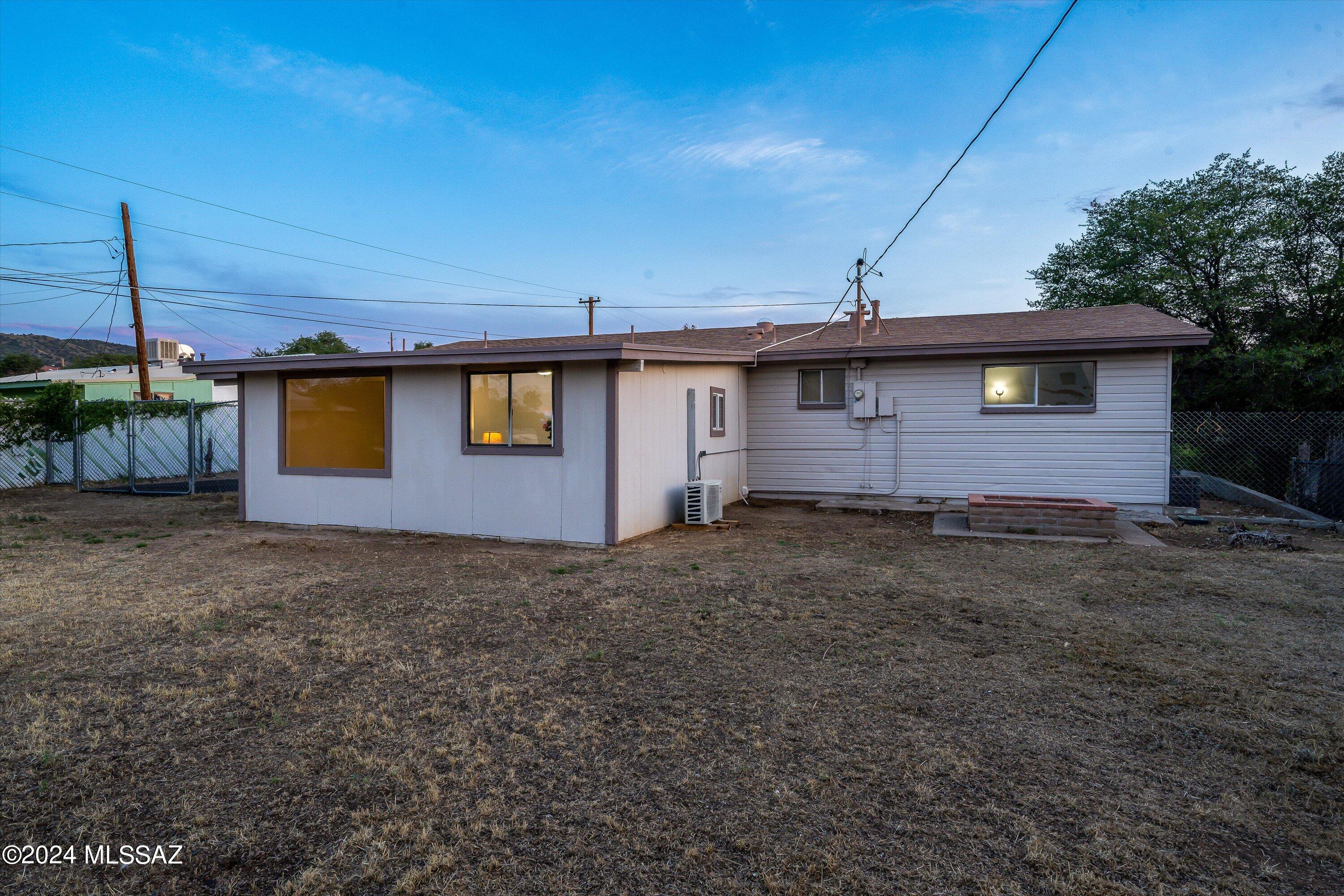 465 N Chaparral Street