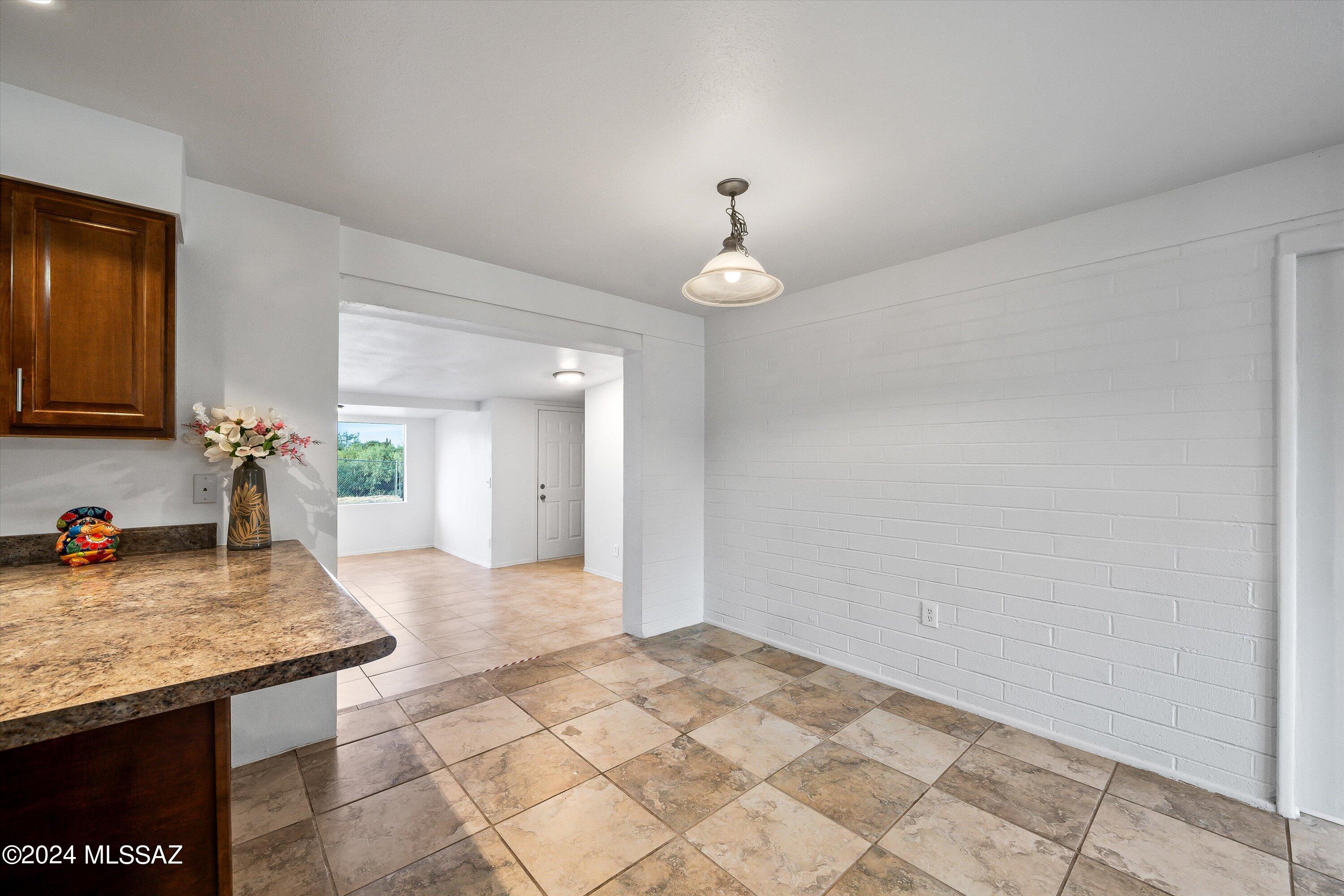 465 N Chaparral Street