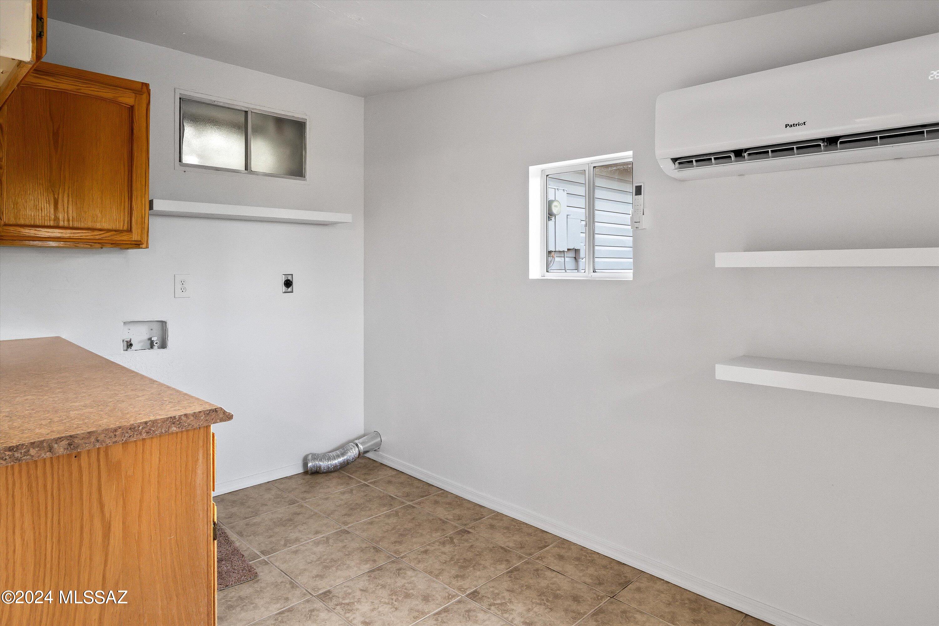 465 N Chaparral Street