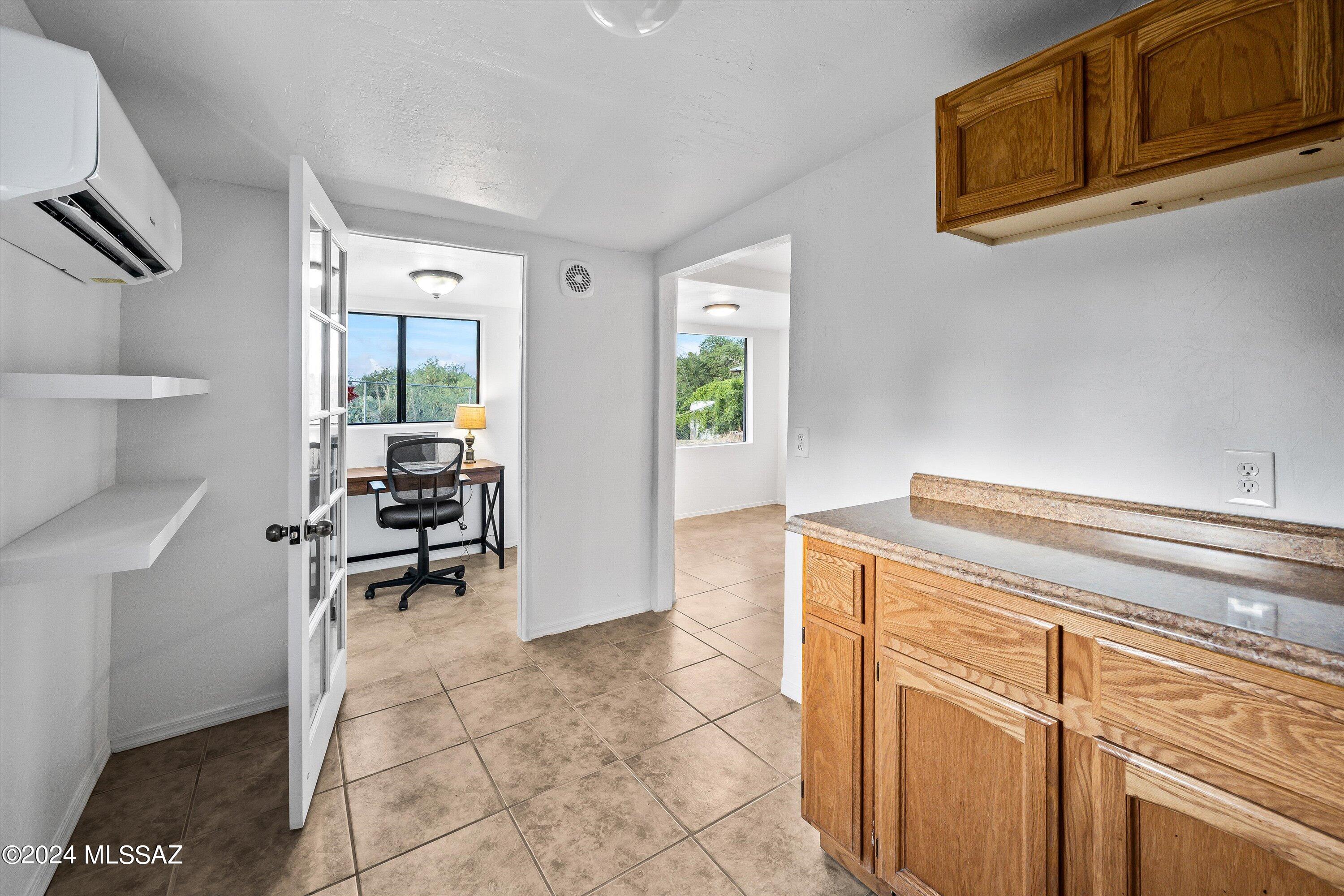 465 N Chaparral Street