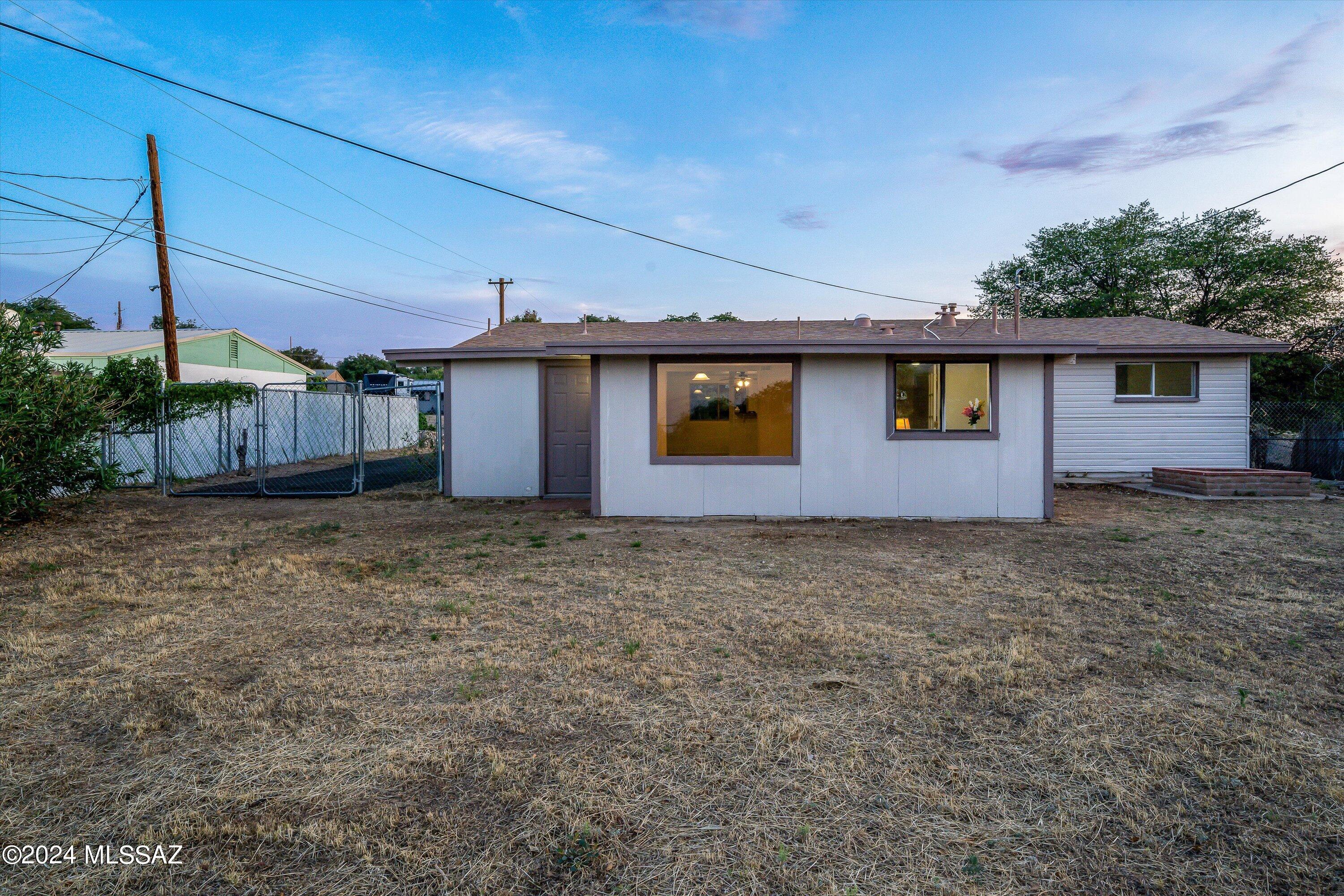 465 N Chaparral Street