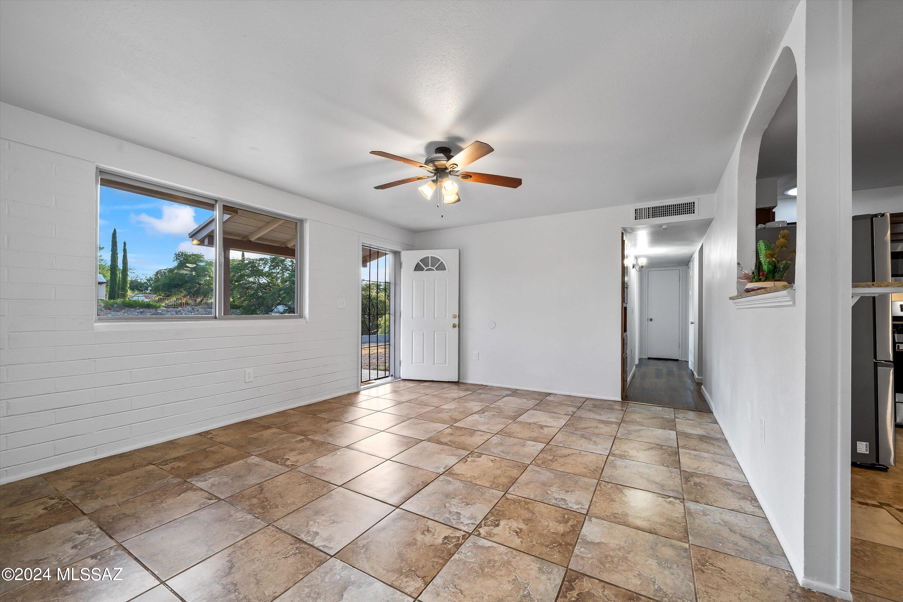 465 N Chaparral Street