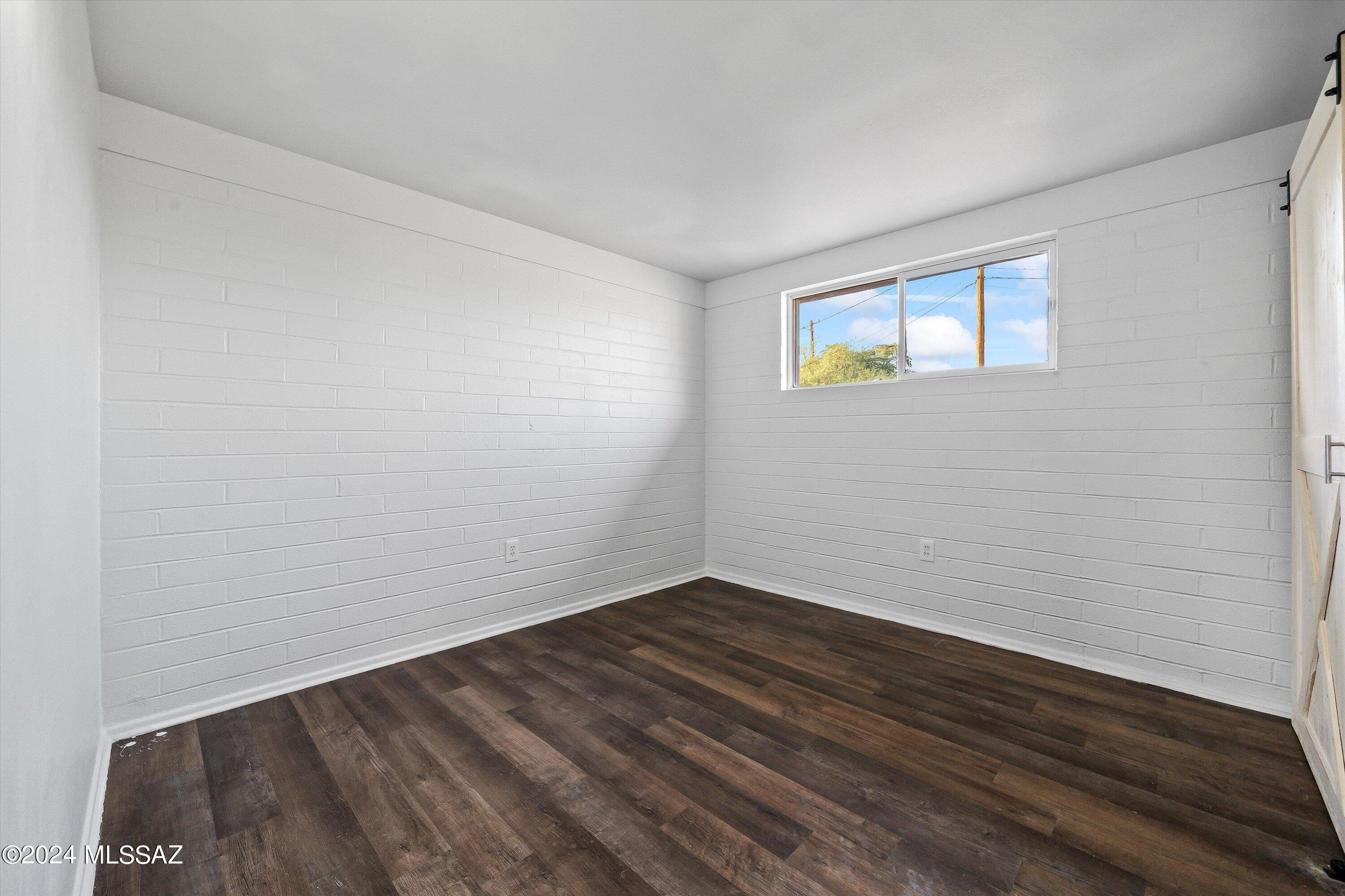 465 N Chaparral Street