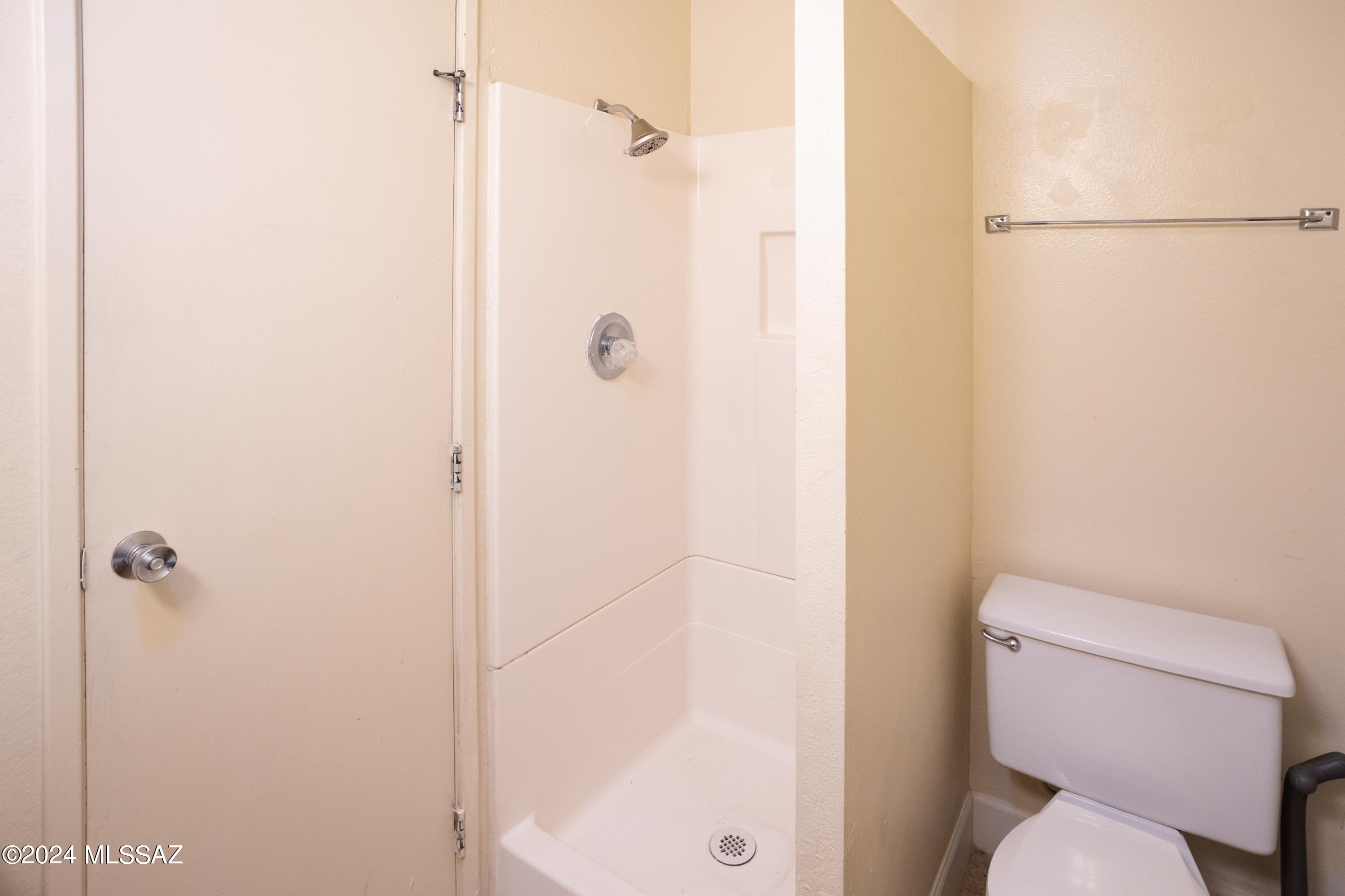 206 E Avenue H Avenue