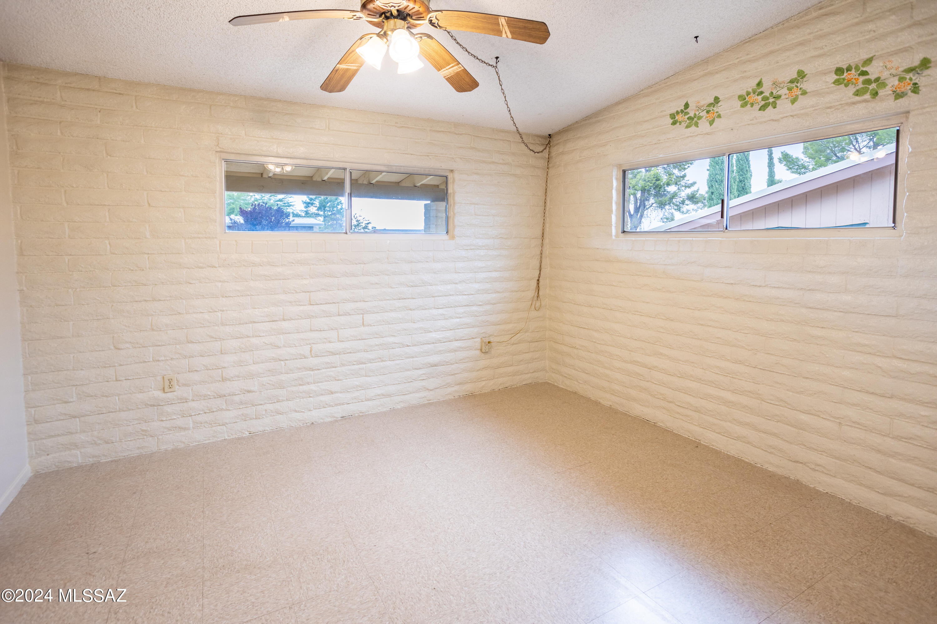 206 E Avenue H Avenue