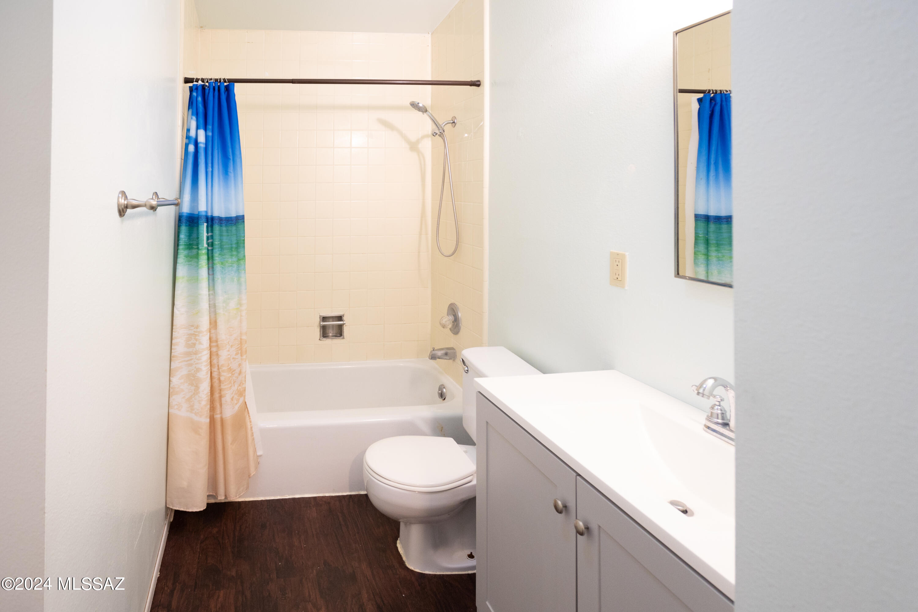 206 E Avenue H Avenue