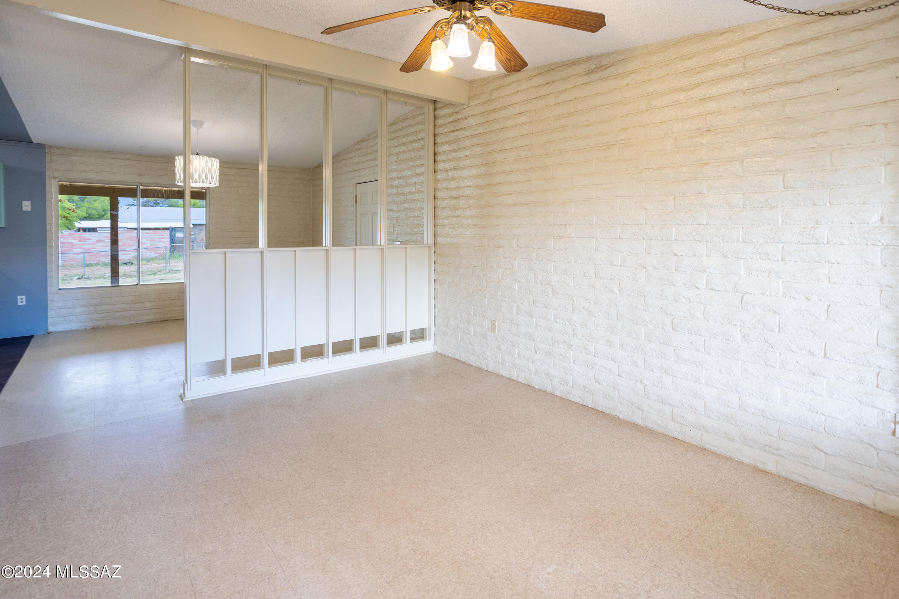 206 E Avenue H Avenue