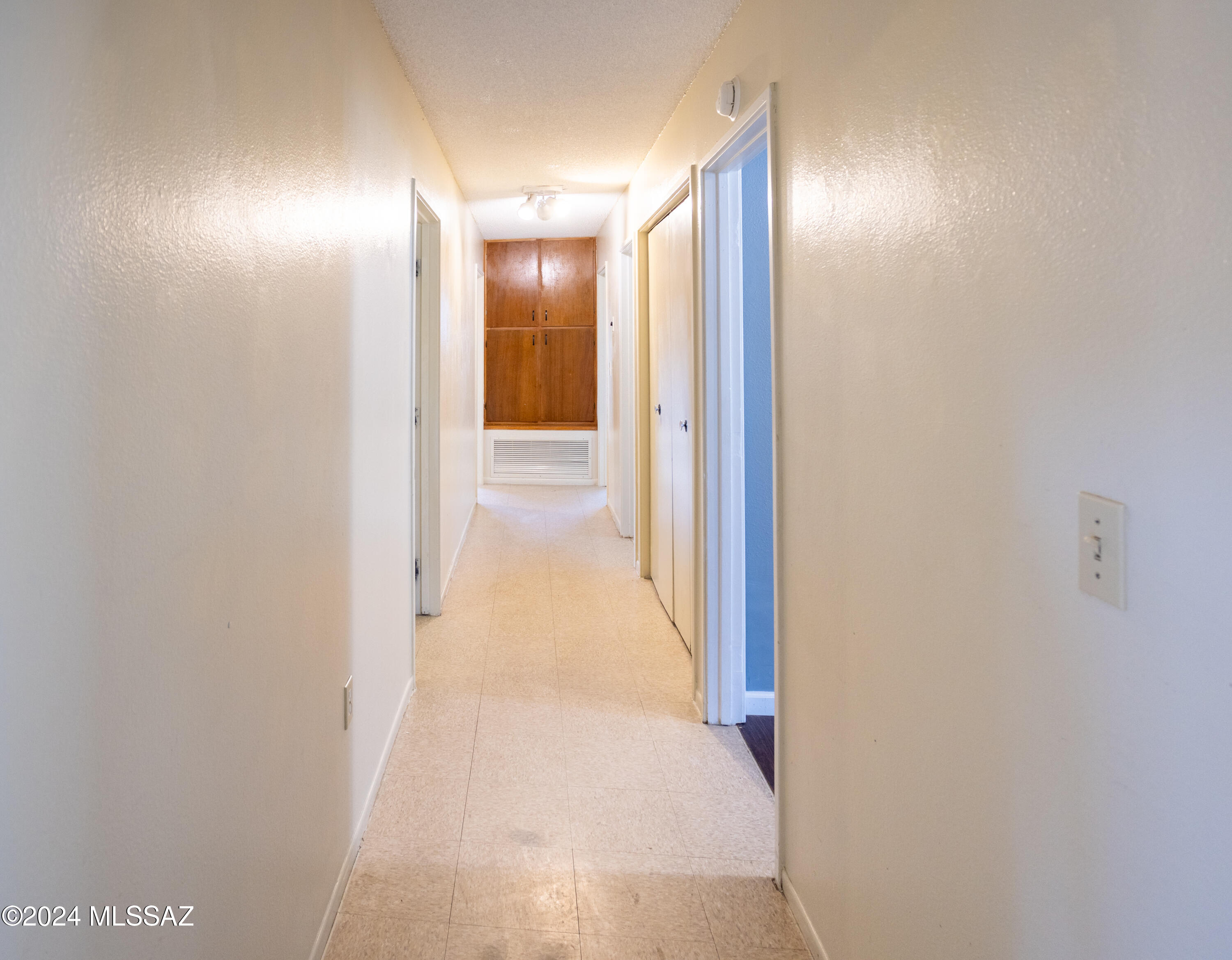 206 E Avenue H Avenue