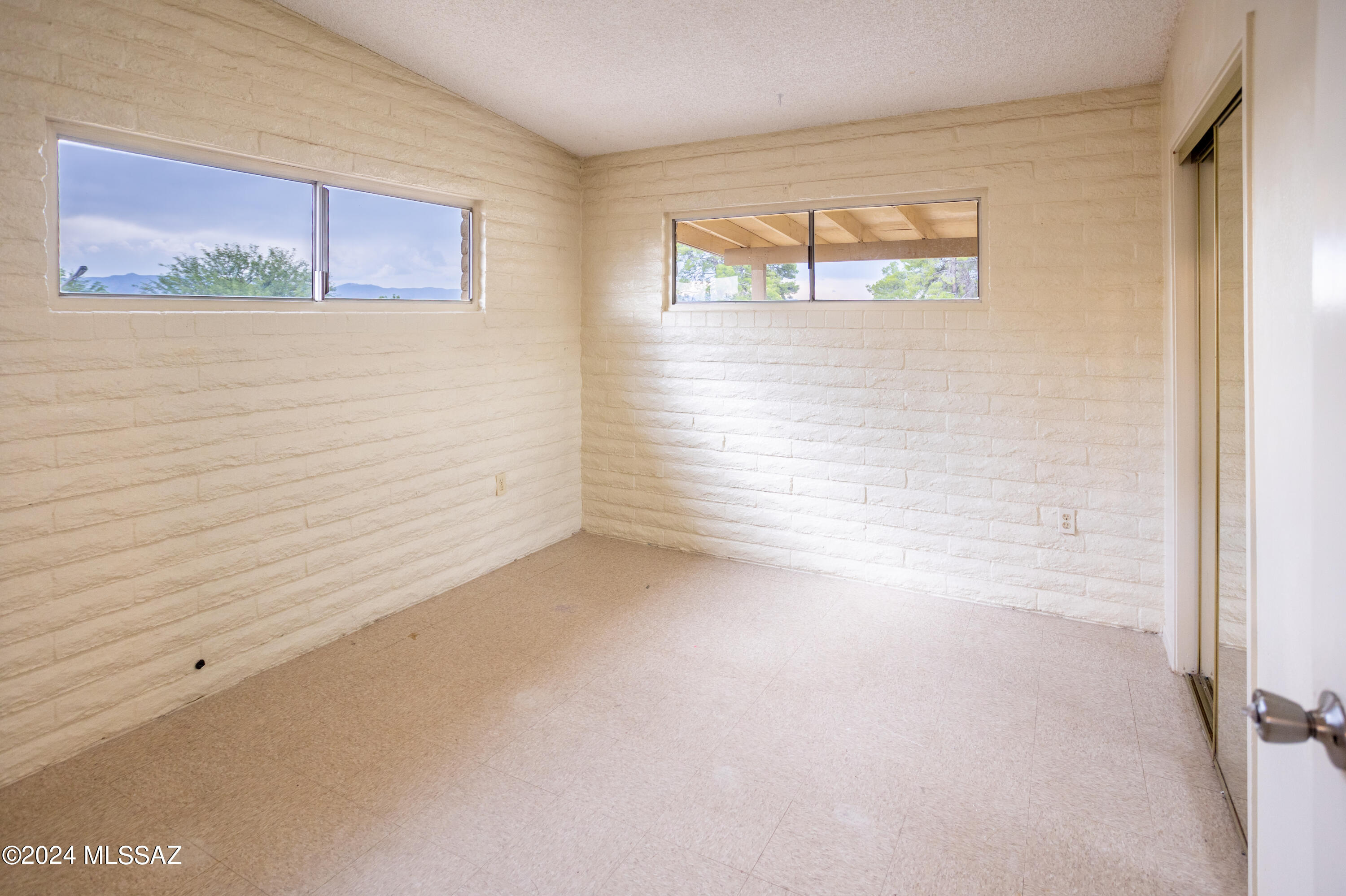 206 E Avenue H Avenue