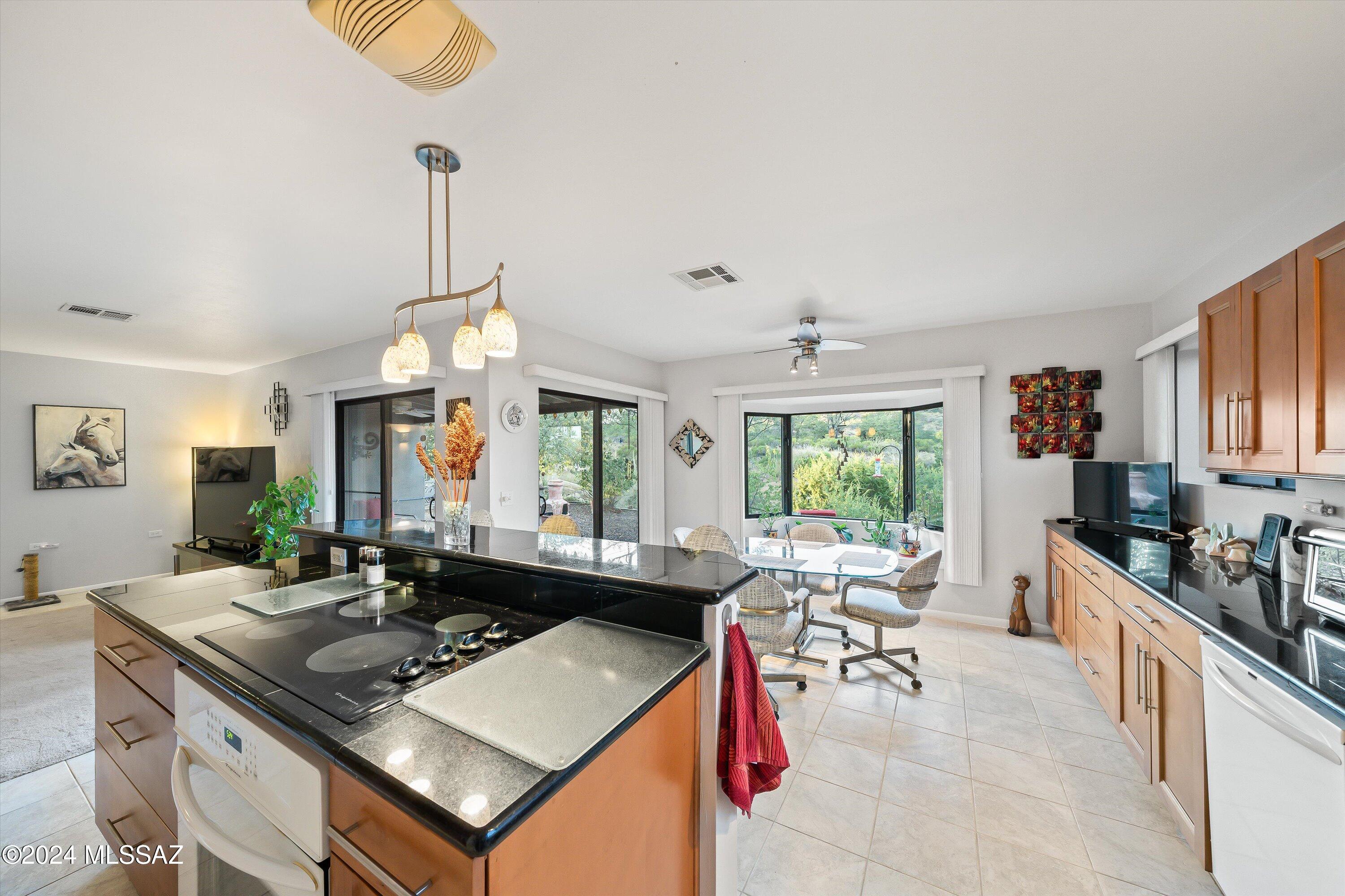 913 N Two O'clock Hill Road