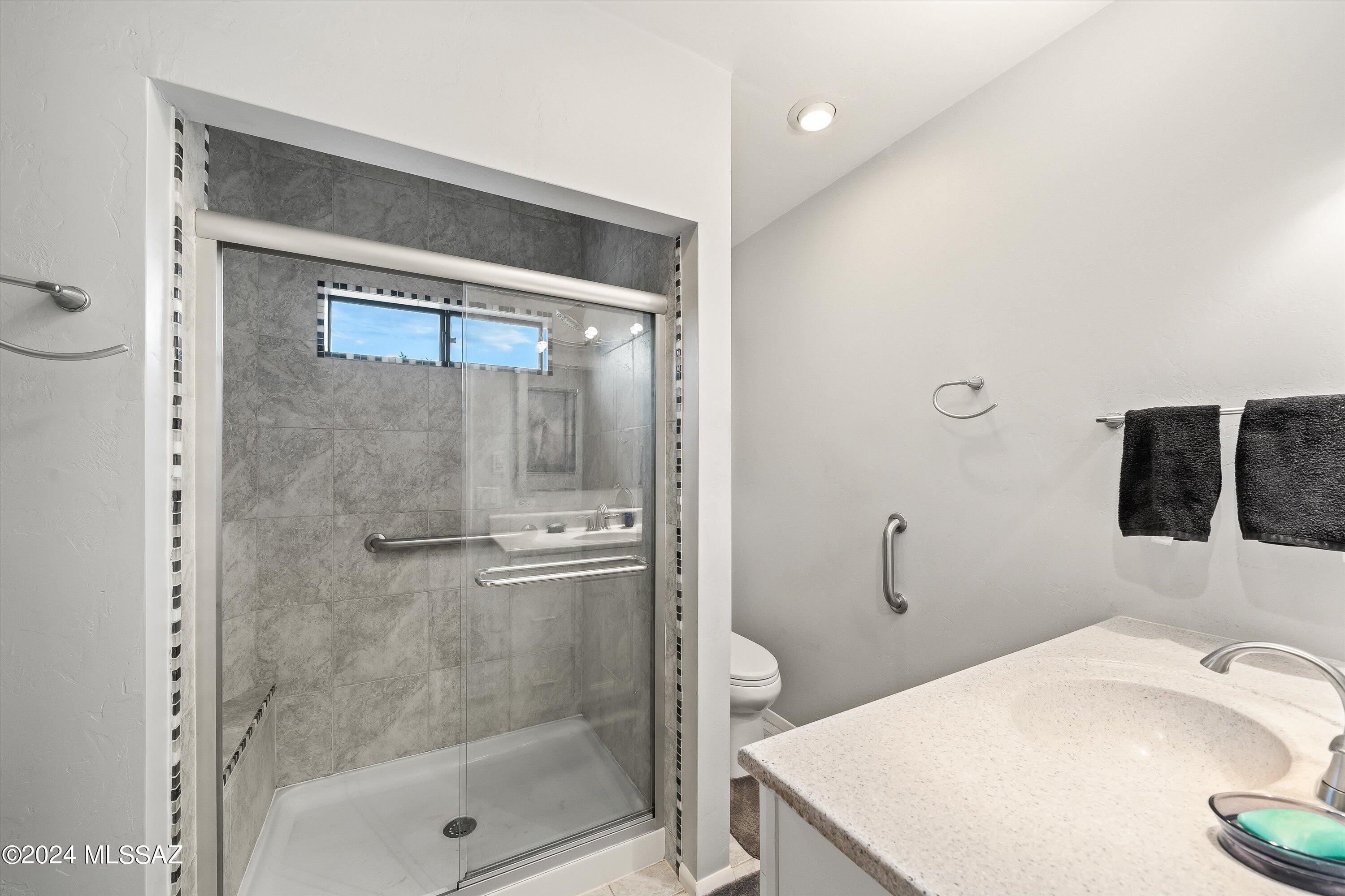 913 N Two O'clock Hill Road