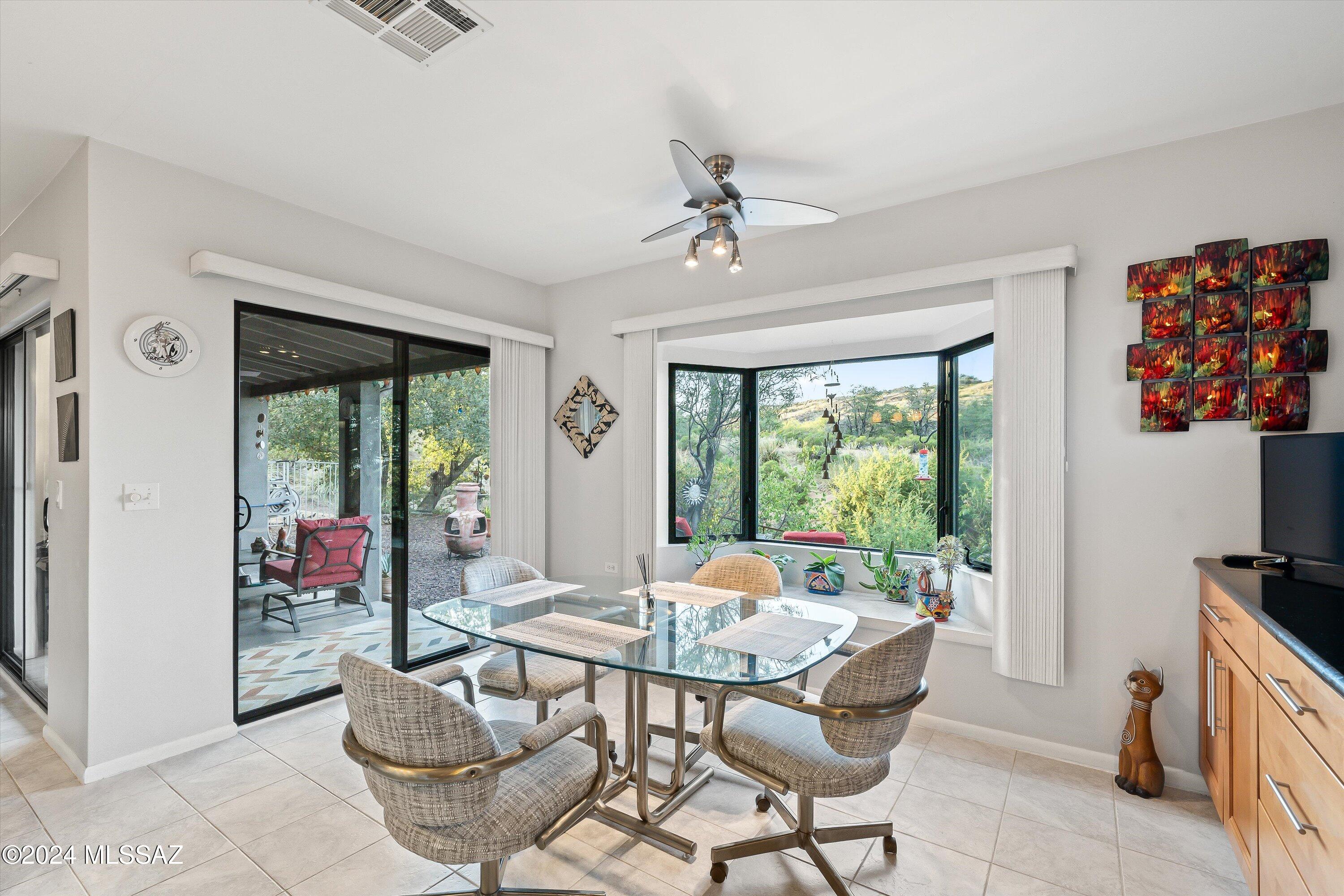 913 N Two O'clock Hill Road