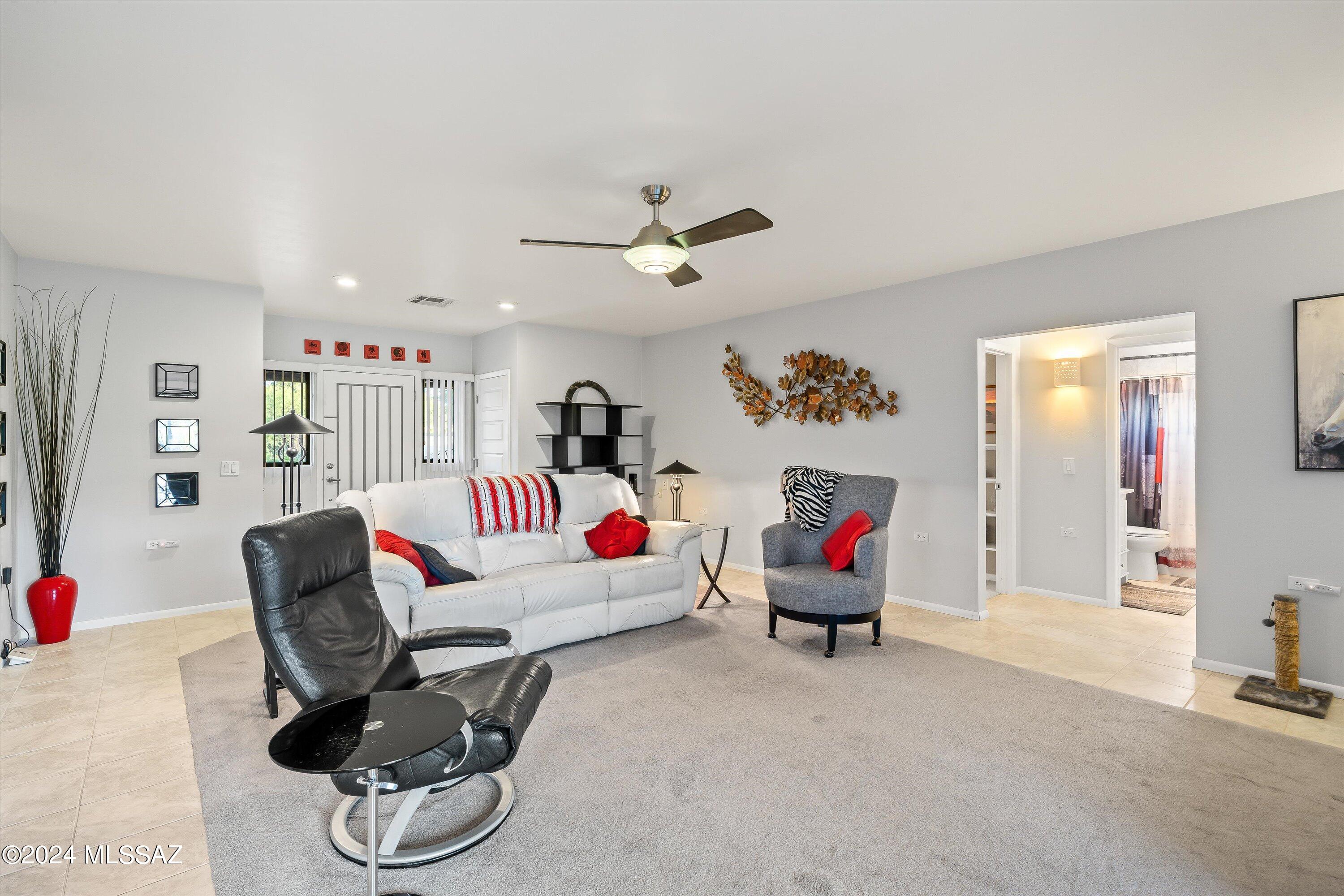 913 N Two O'clock Hill Road