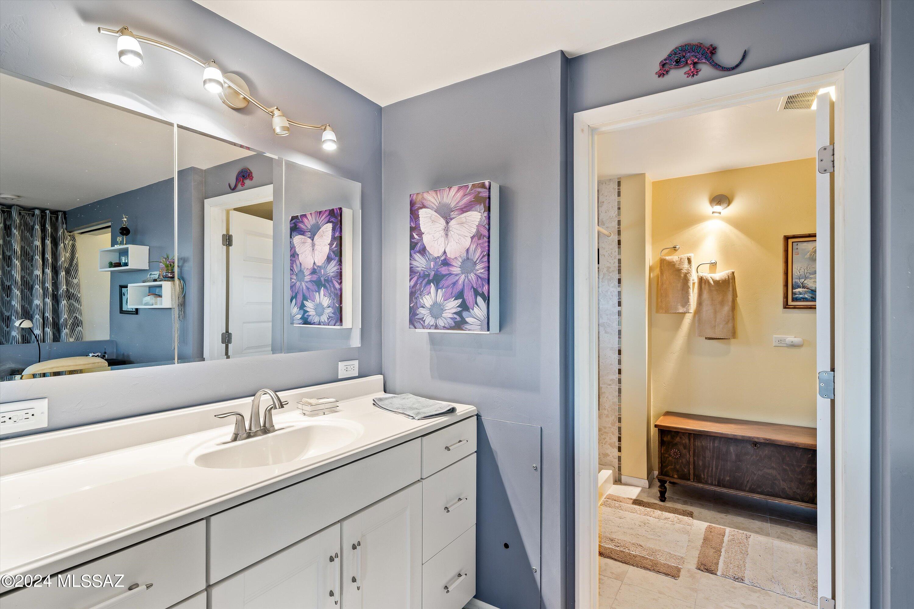 913 N Two O'clock Hill Road