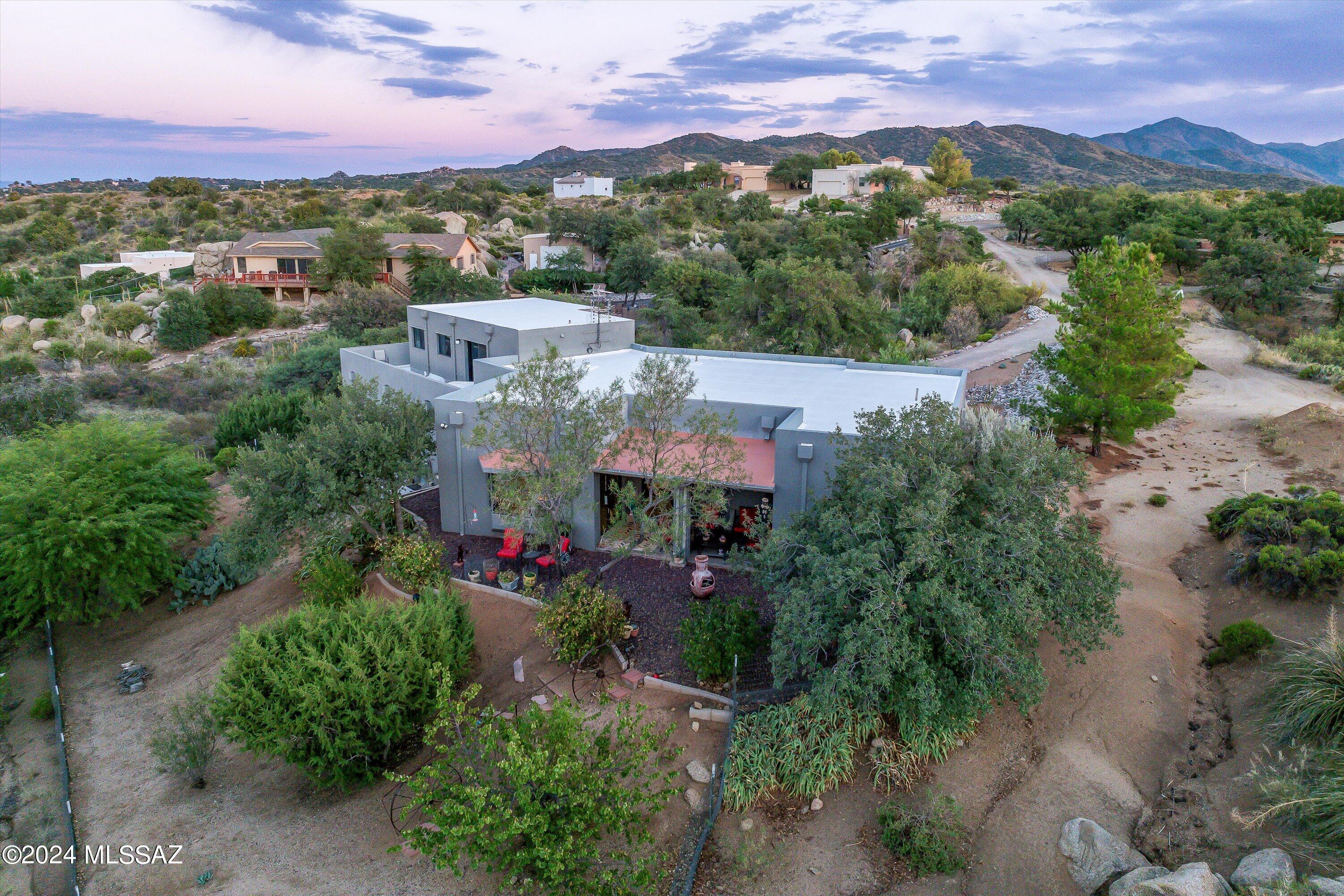 913 N Two O'clock Hill Road