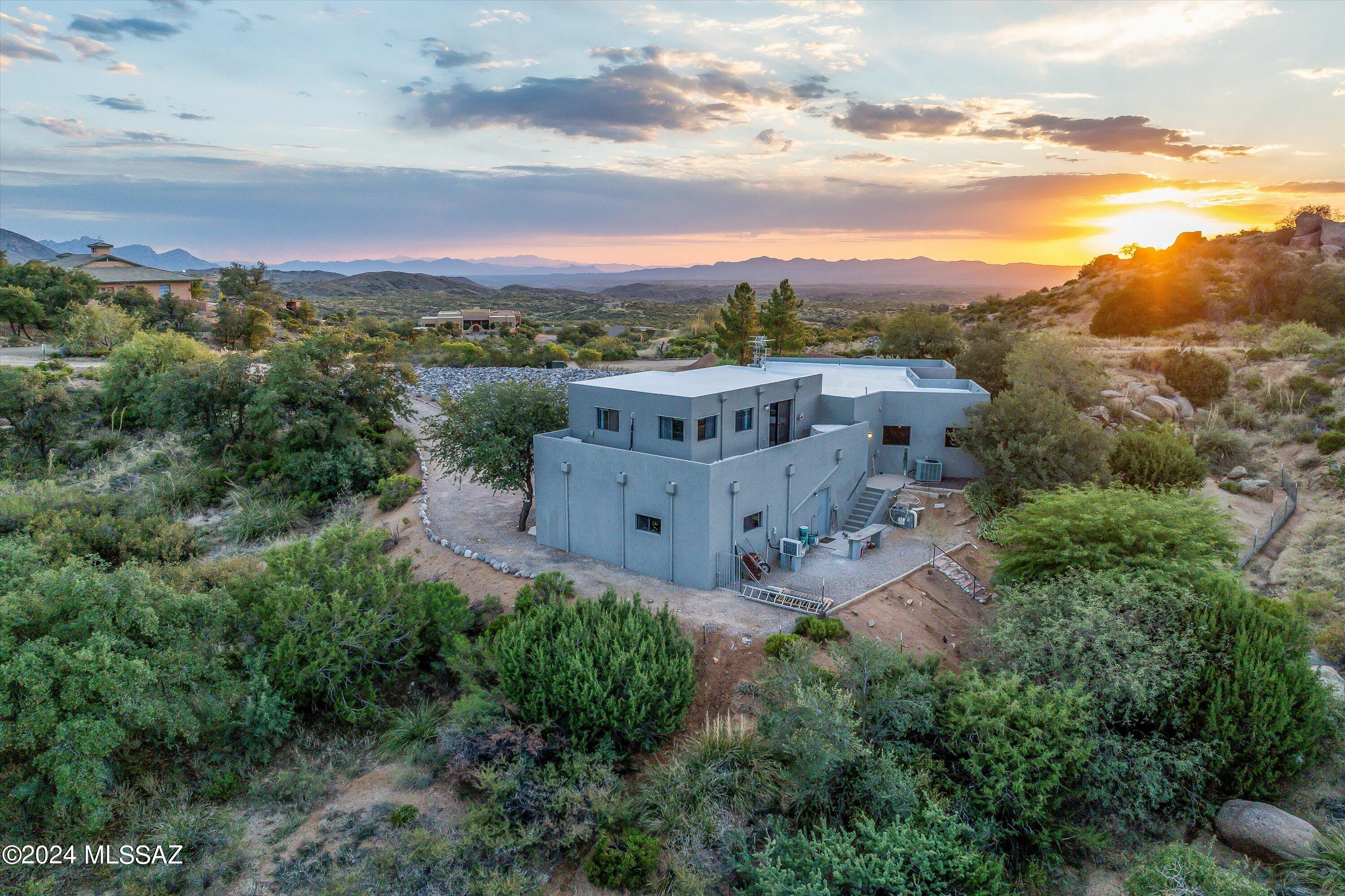 913 N Two O'clock Hill Road