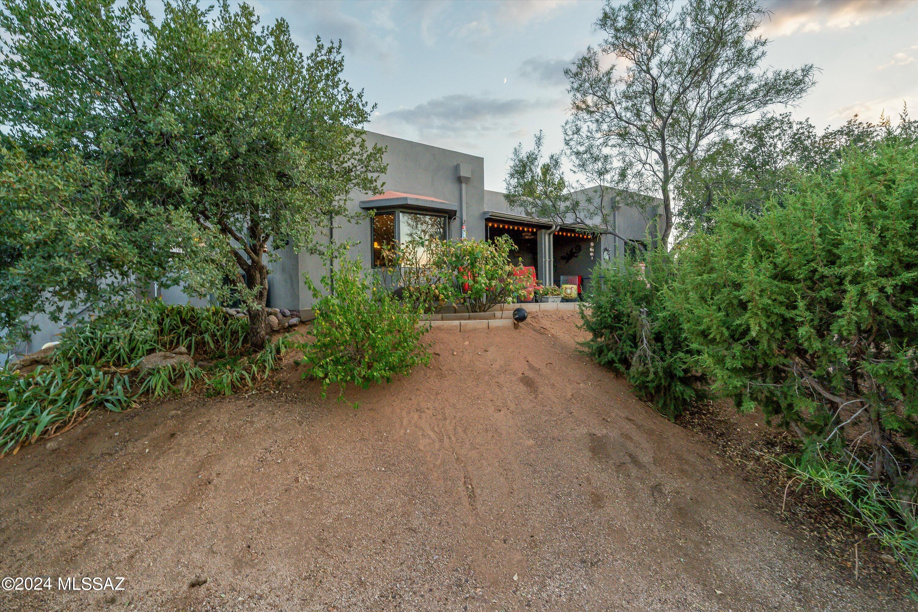 913 N Two O'clock Hill Road